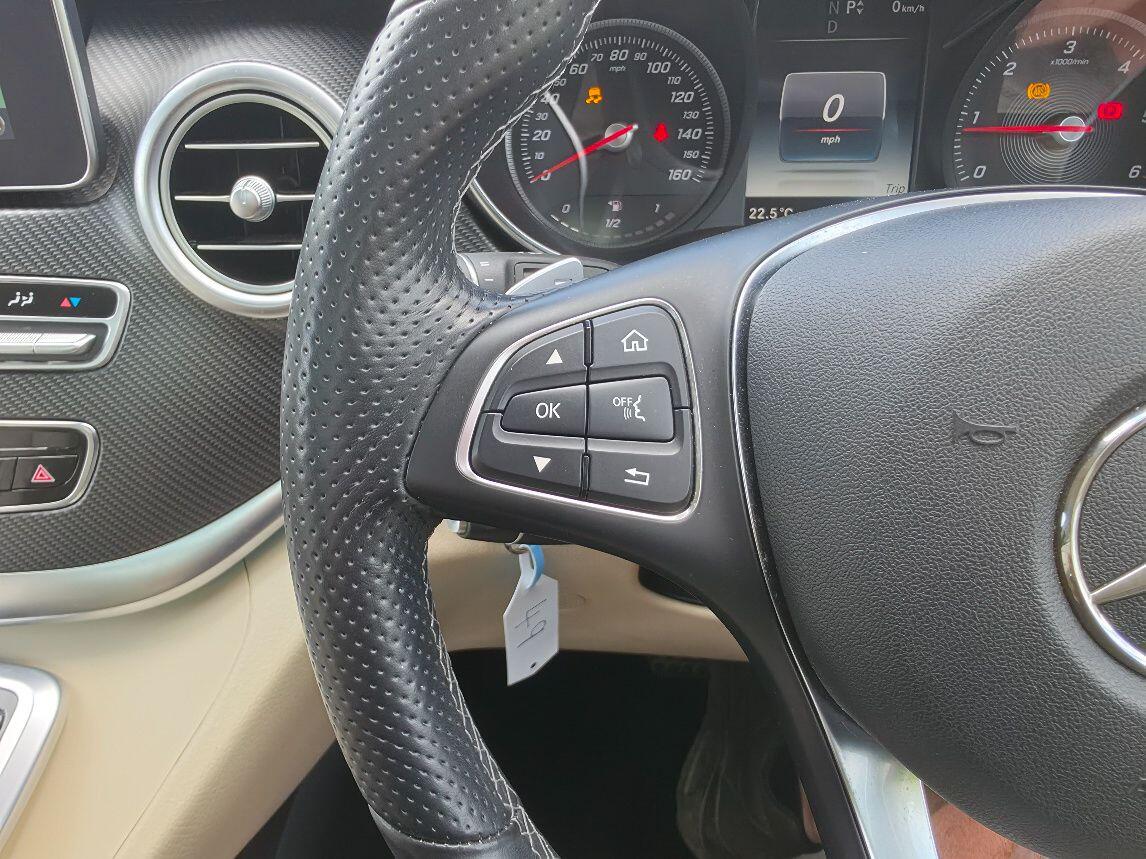 Mercedes-Benz V Class view 26
