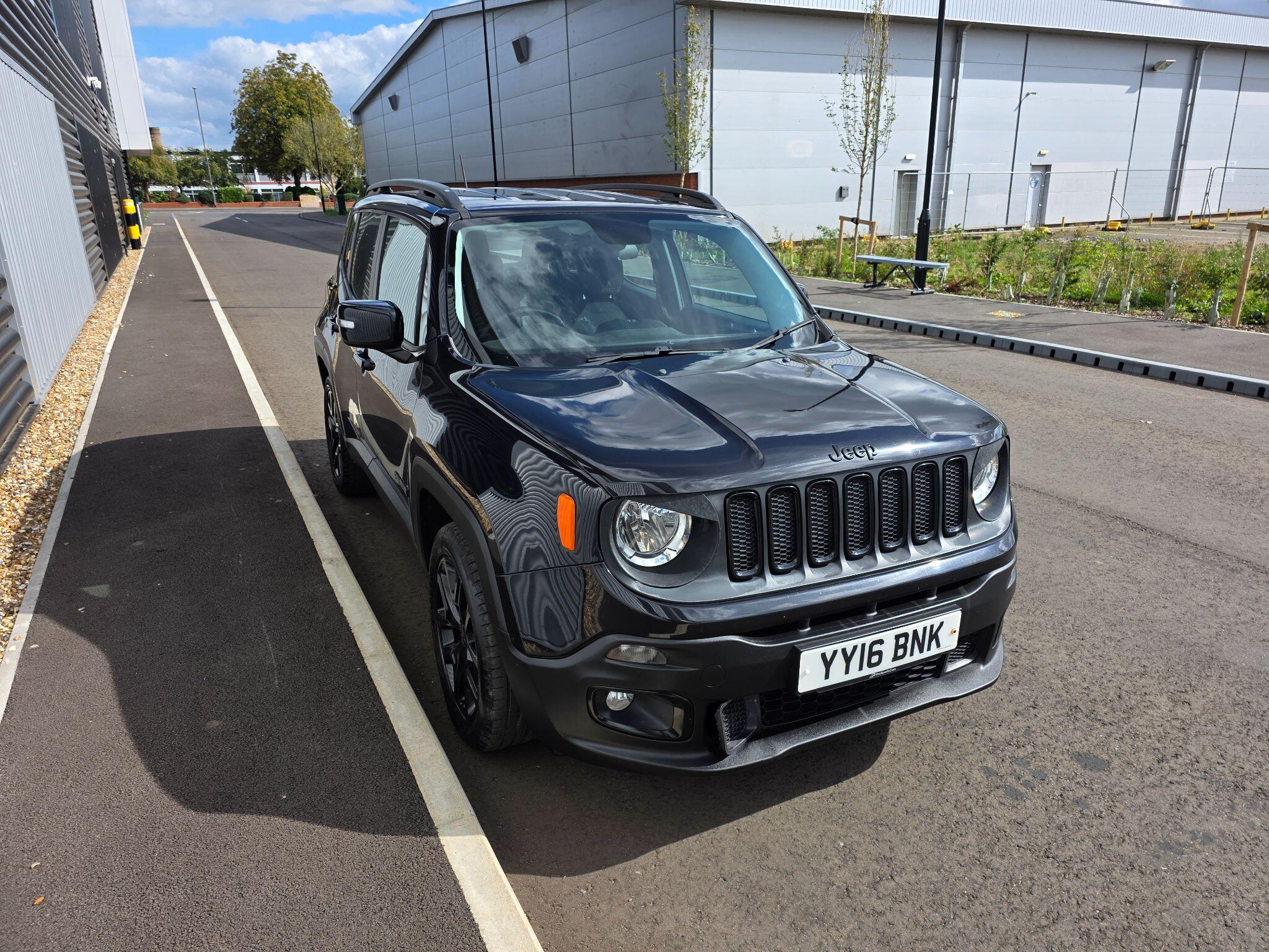 Jeep Renegade view 3