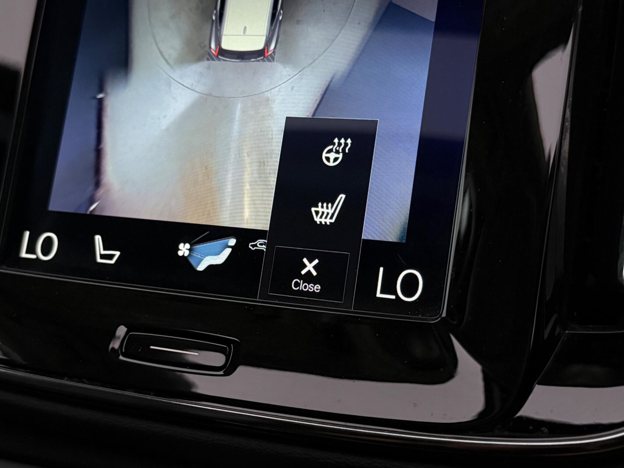 Volvo XC40 view 24