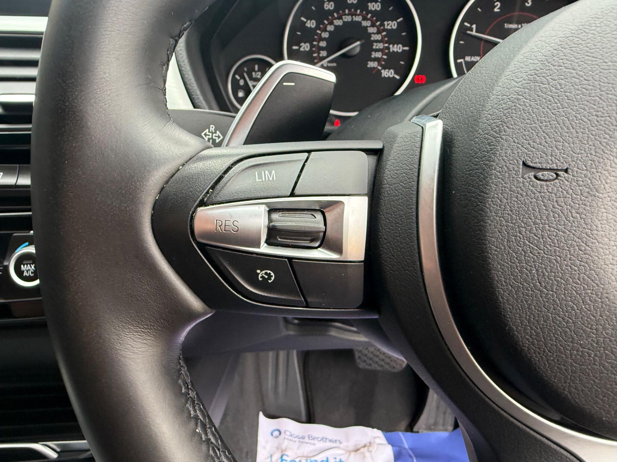 BMW 3 Series view 28