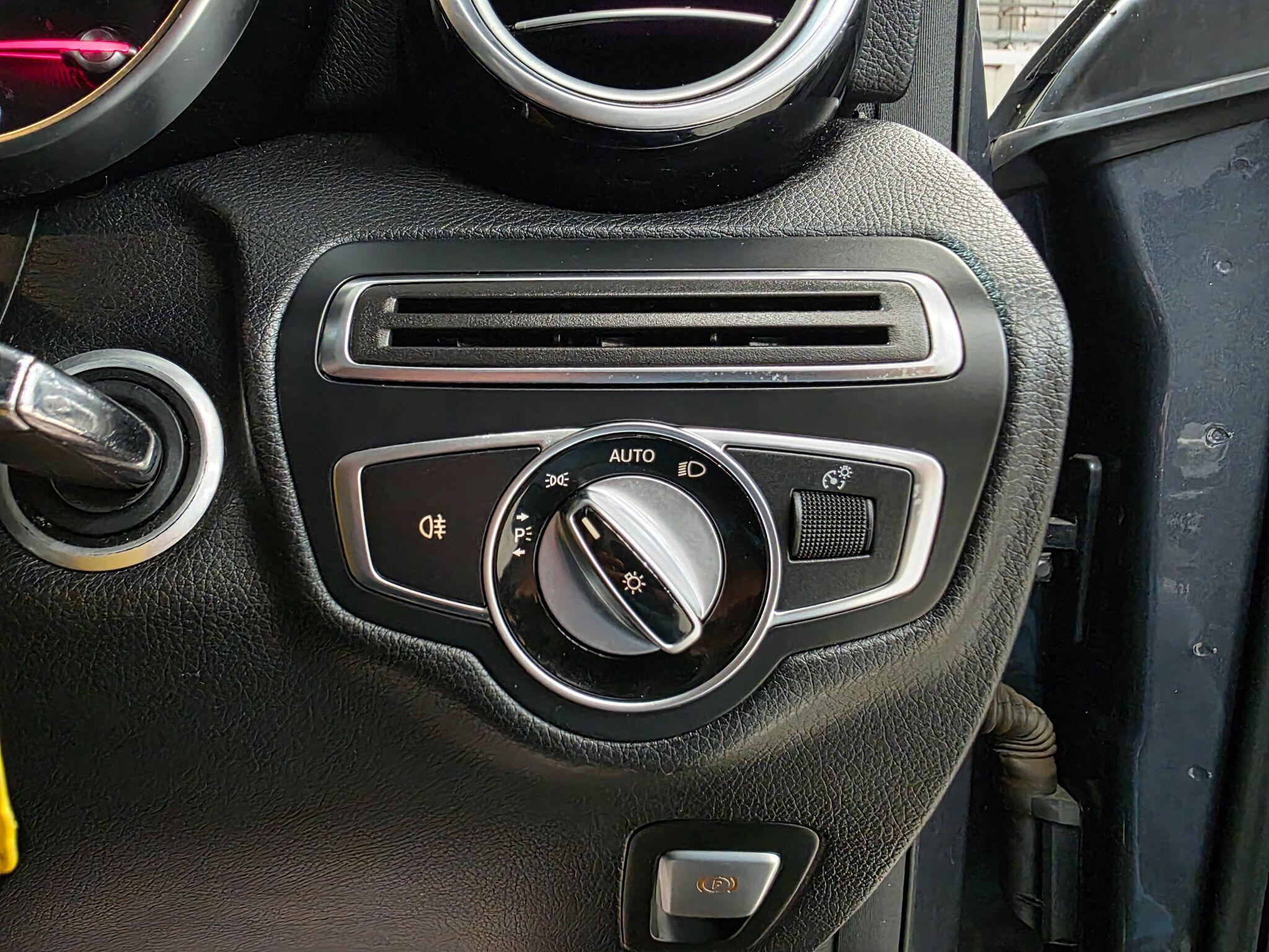 Mercedes-Benz GLC view 16