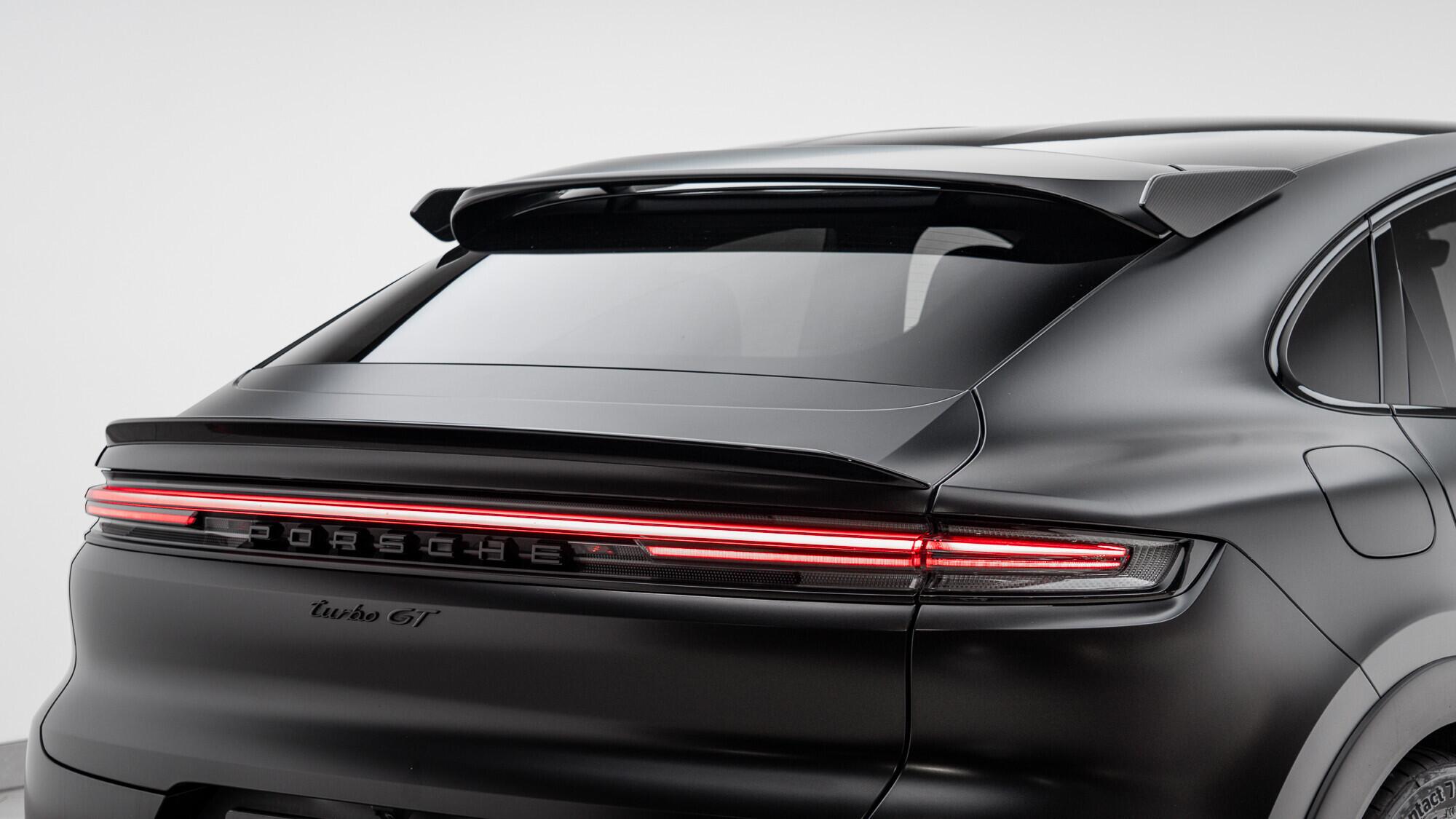 Porsche Cayenne view 16