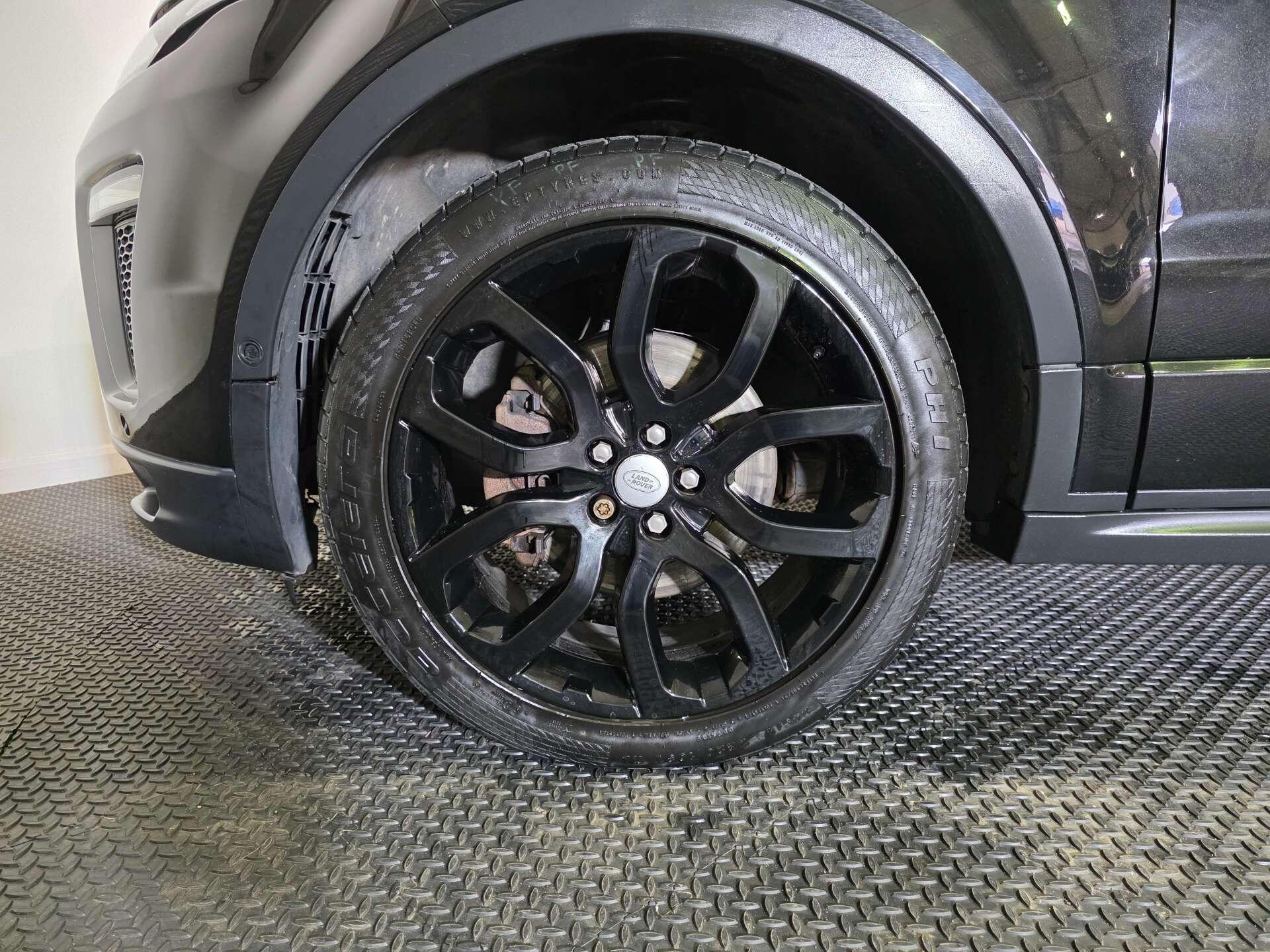 Land Rover Range Rover Evoque view 76
