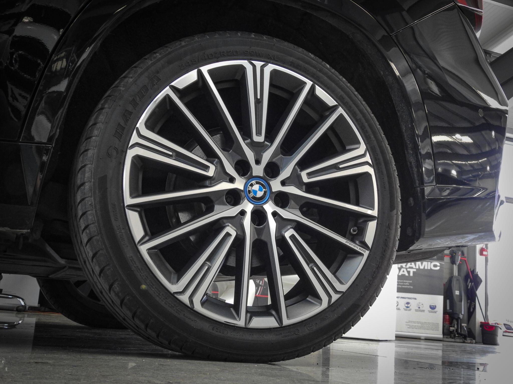 BMW Ix1 view 22
