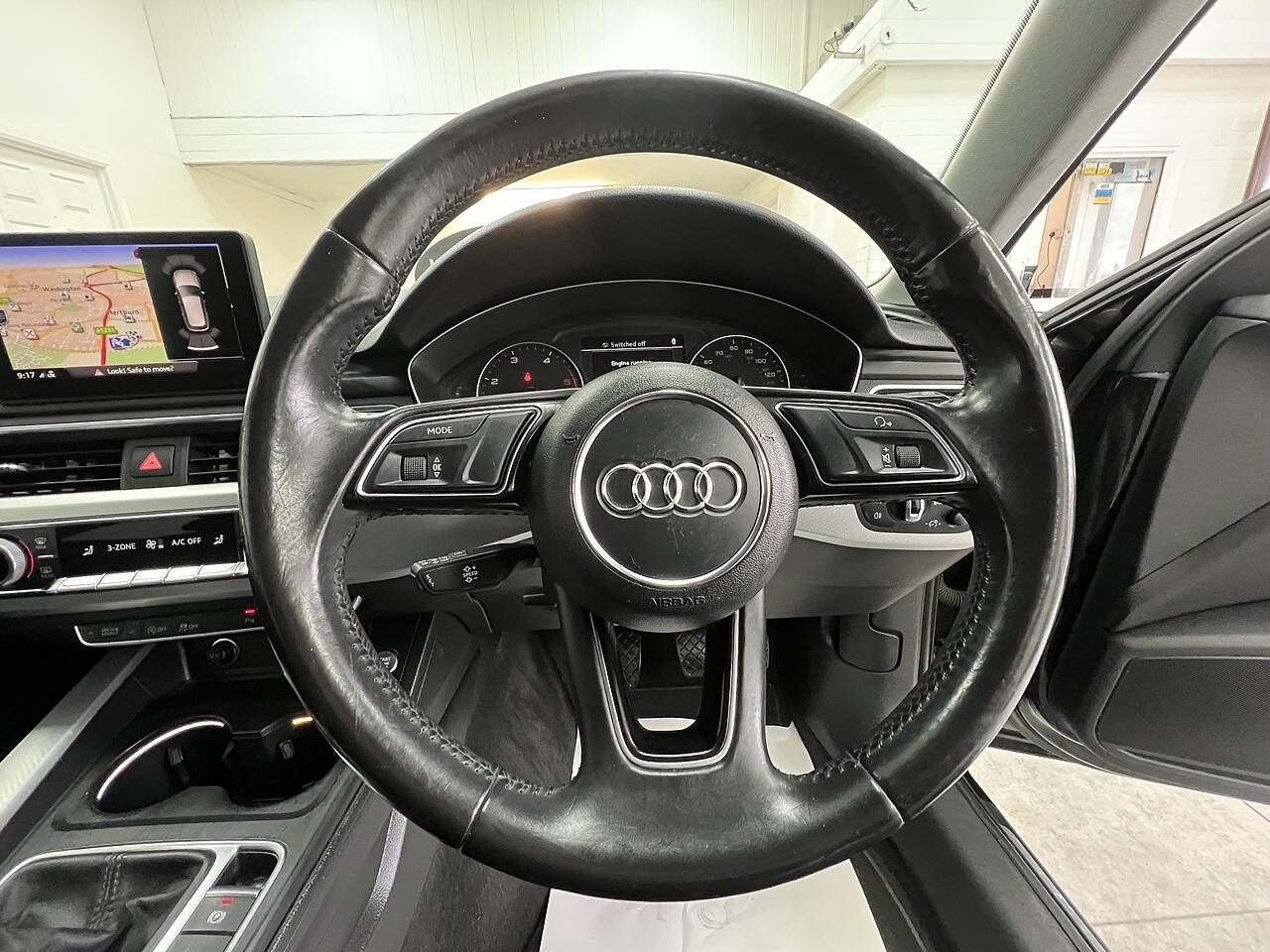 Audi A4 view 9