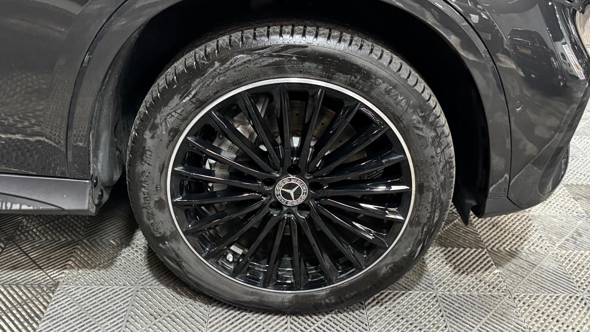 Mercedes-Benz GLC view 22