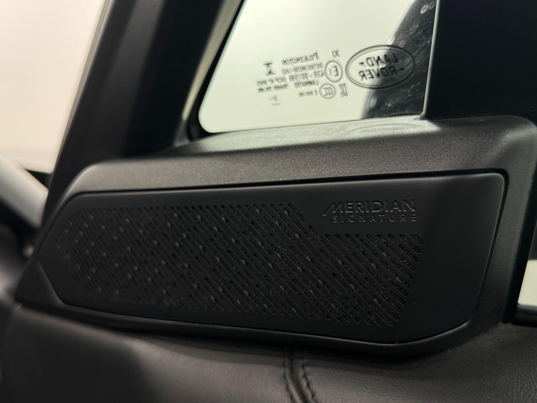 Land Rover Range Rover view 29