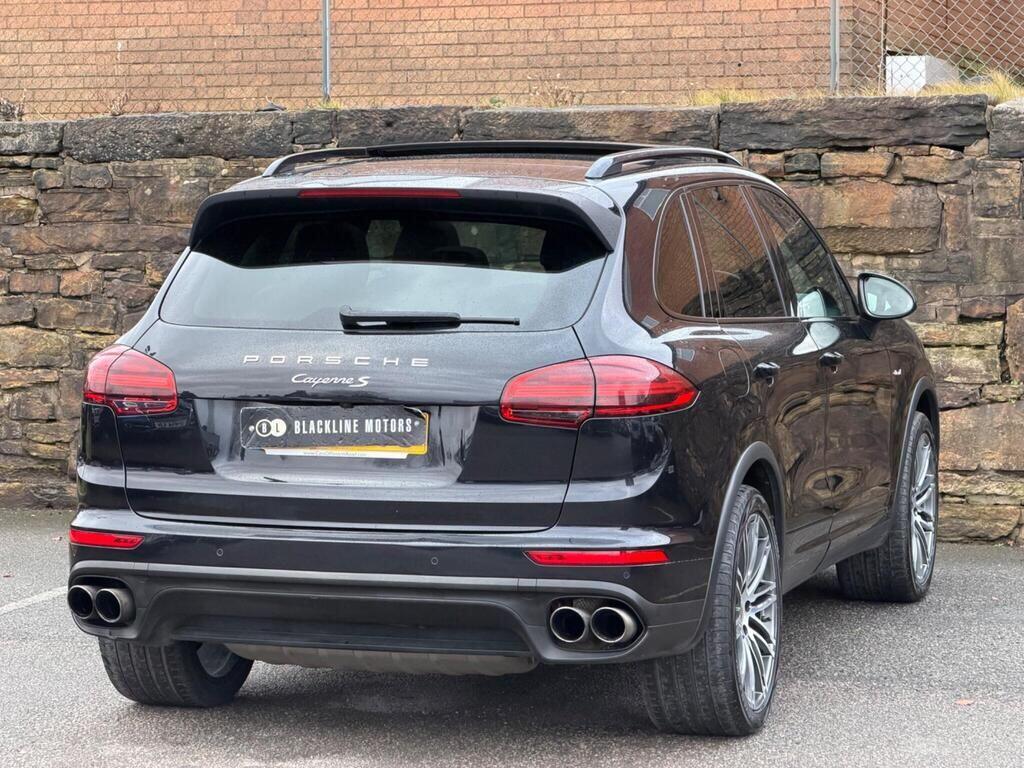 Porsche Cayenne view 7