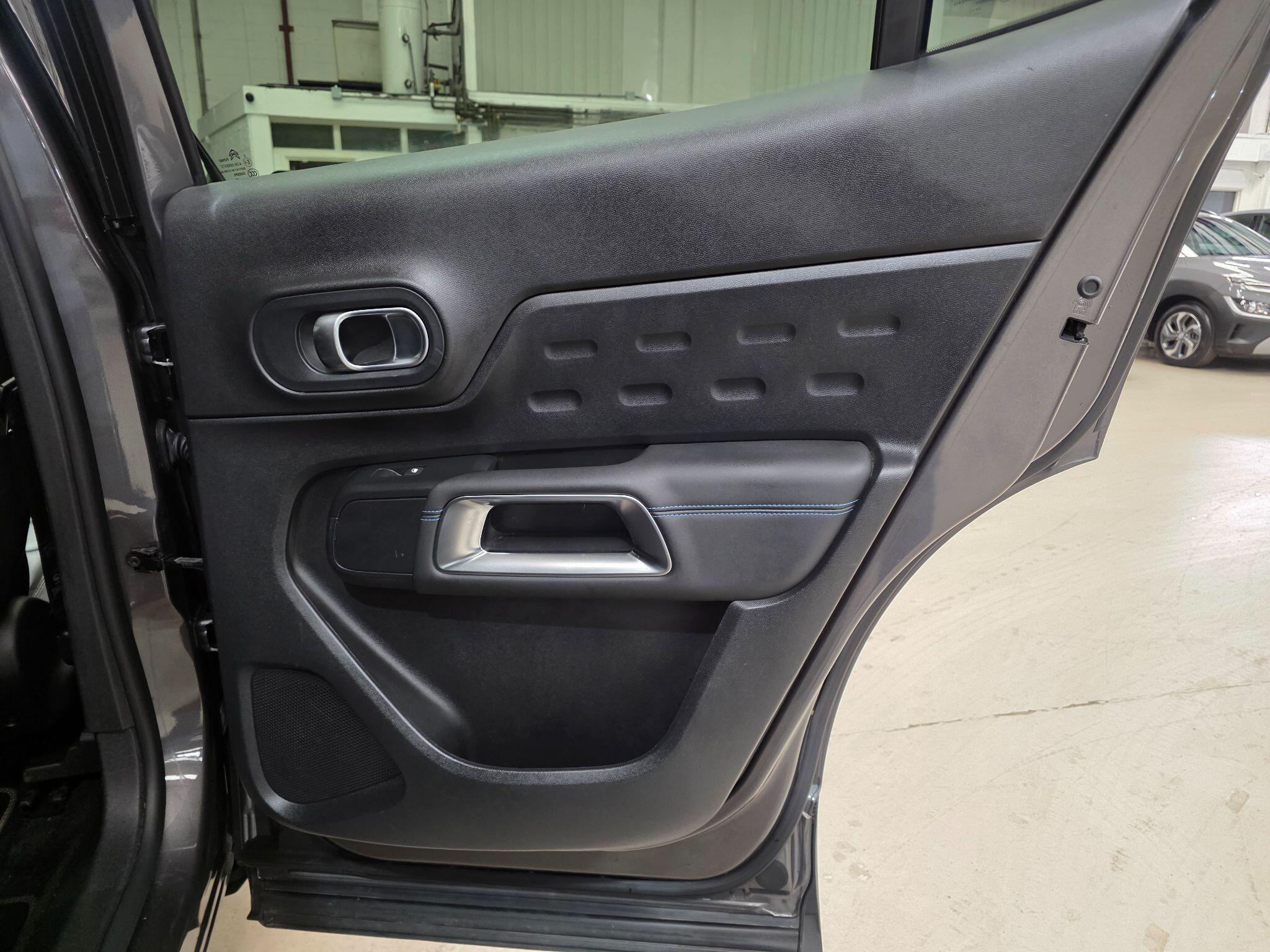Citroen C5 Aircross view 22