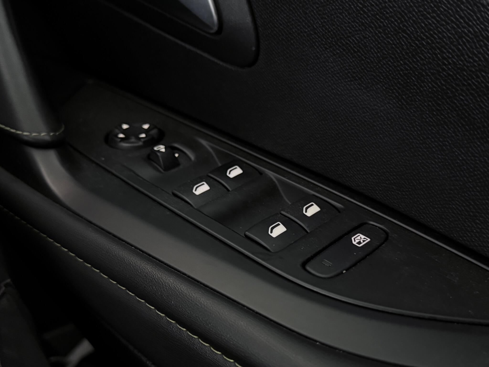 Peugeot 208 view 15