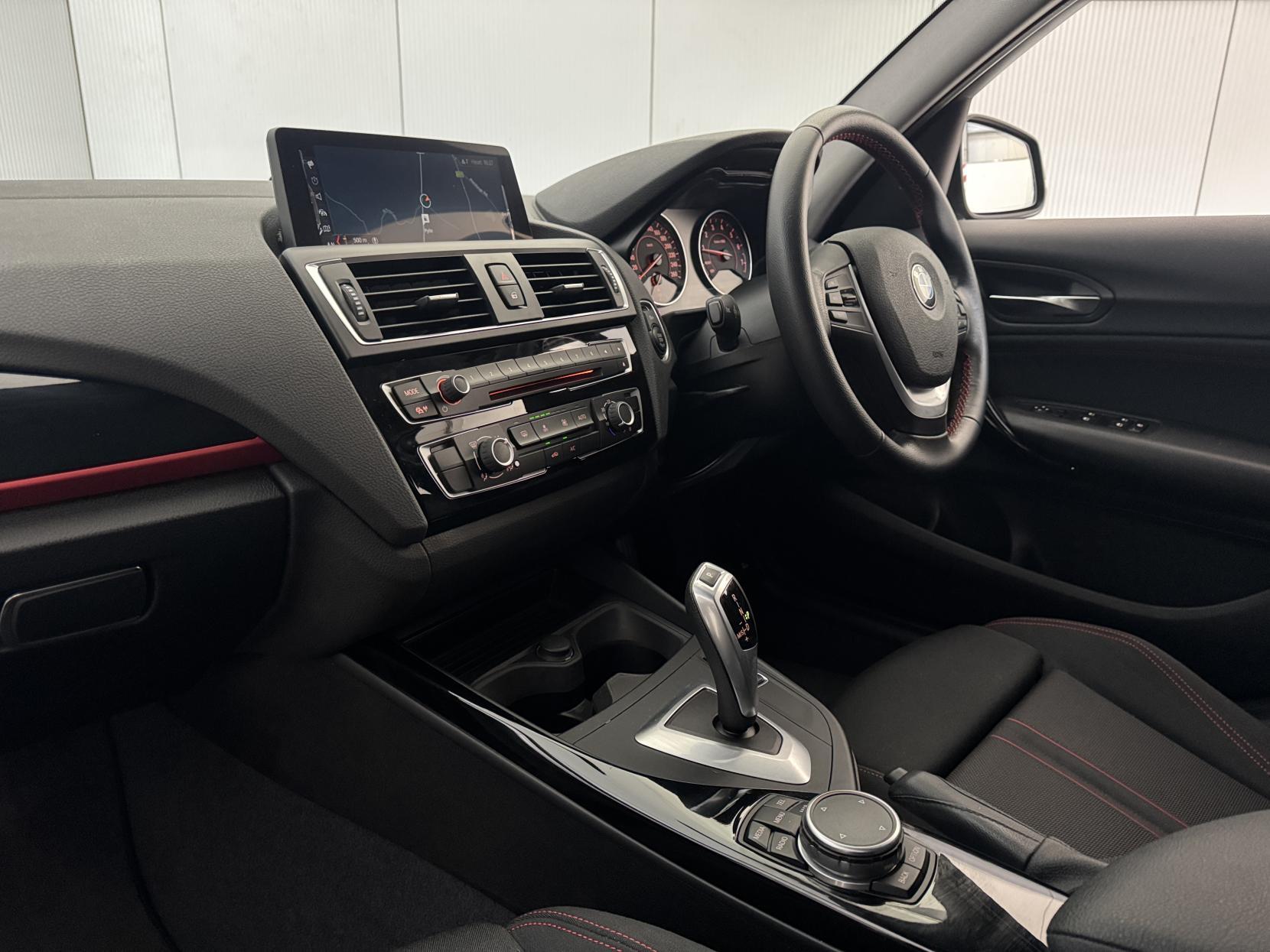 BMW 1 Series view 49