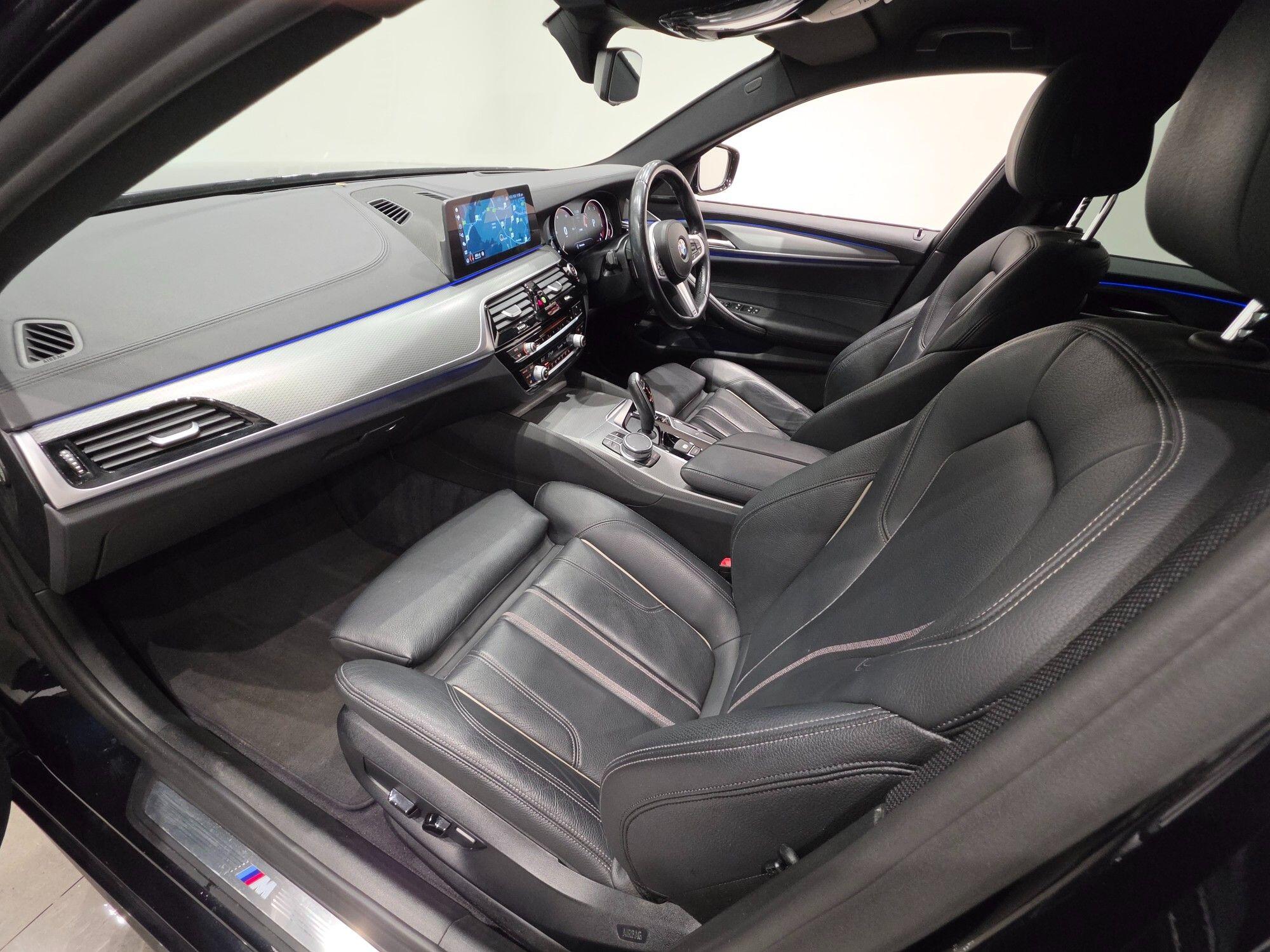 BMW 5 Series view 83