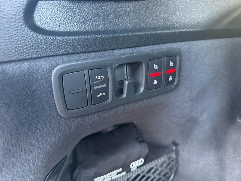 Audi Q7 view 61