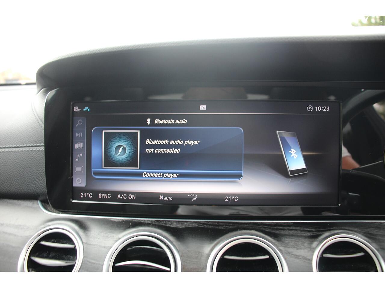 Mercedes-Benz E Class view 26