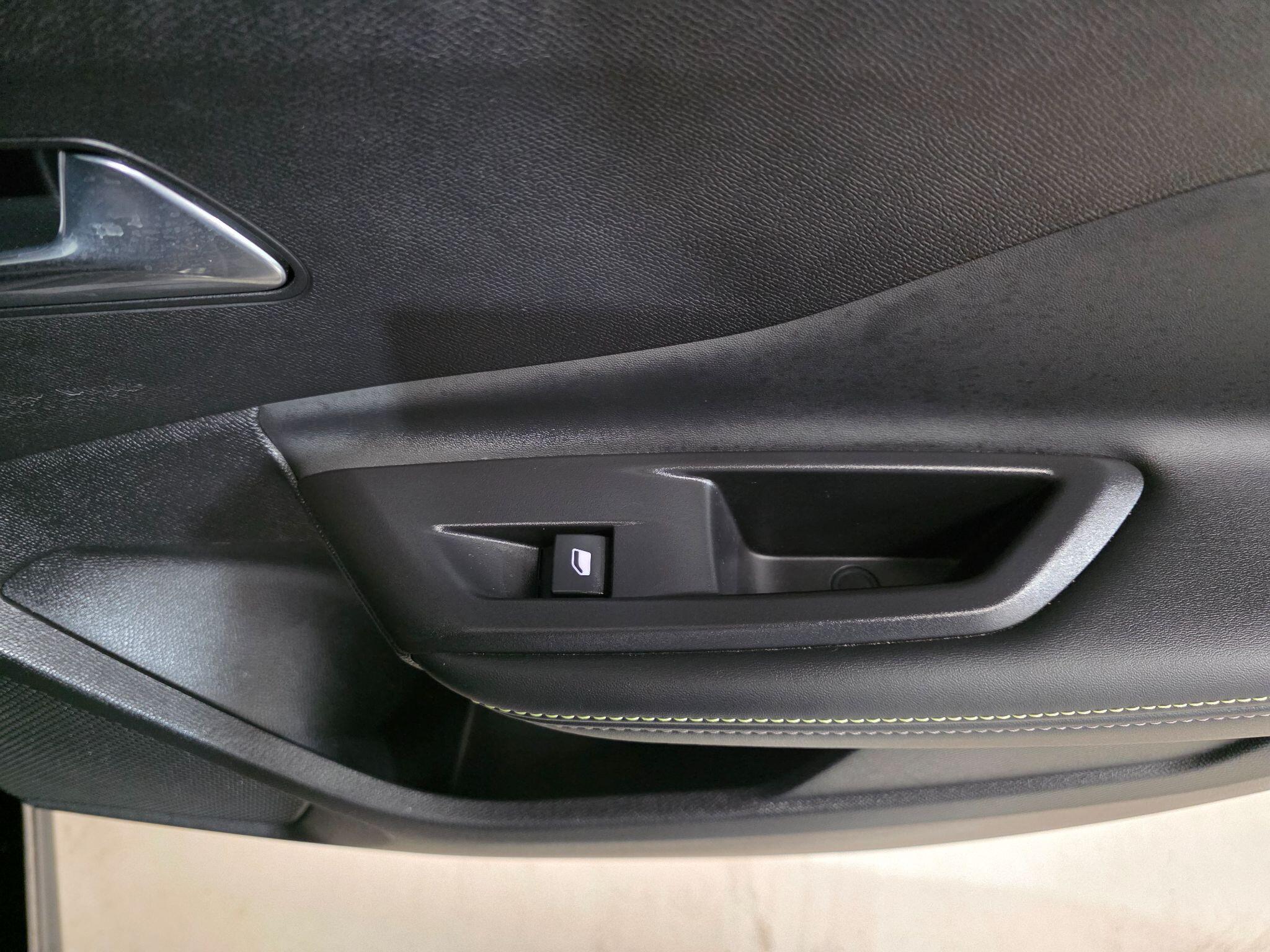 Peugeot 408 view 20