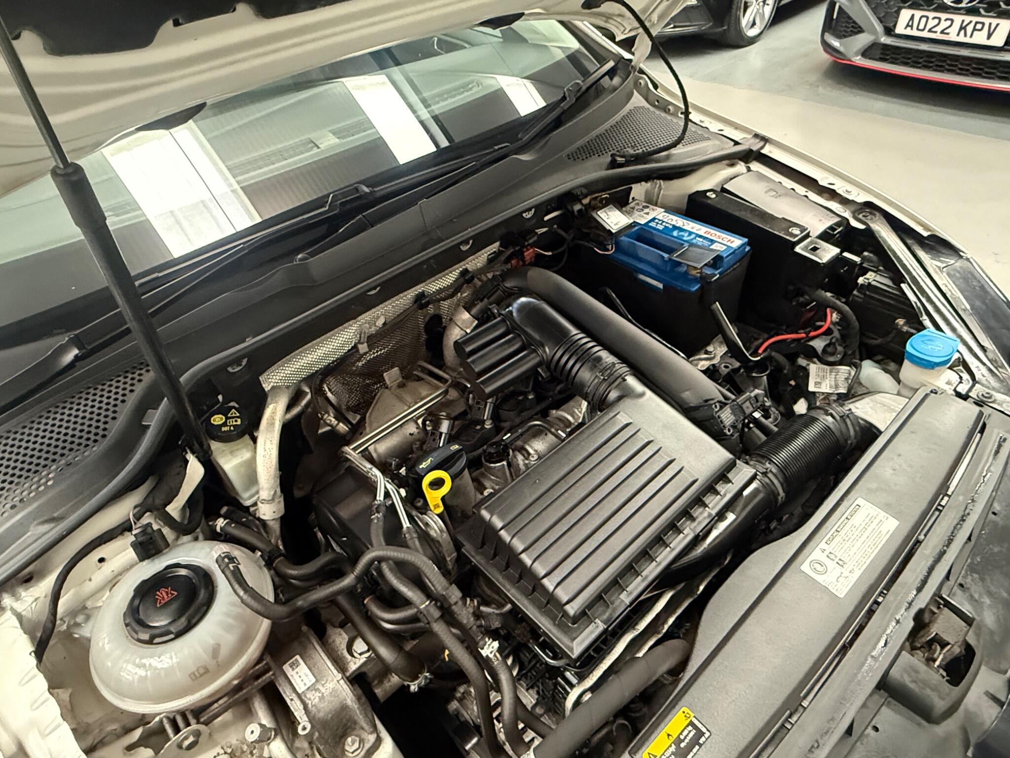 Volkswagen Golf view 30