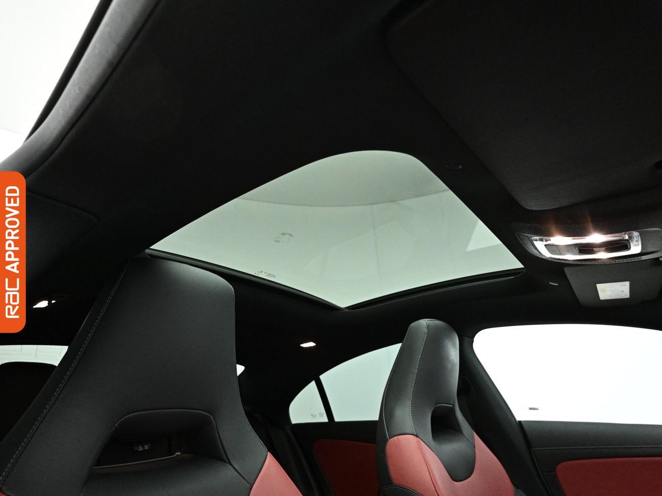 Mercedes-Benz Cla view 3