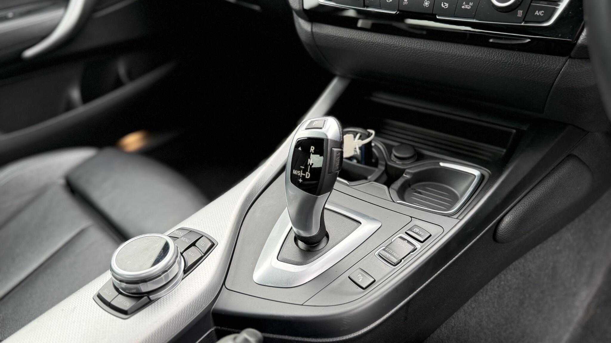 BMW 2 Series view 27