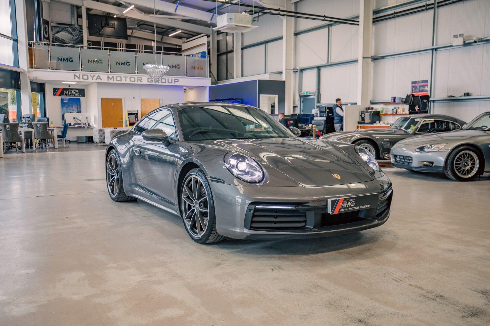 Porsche 911 view 41