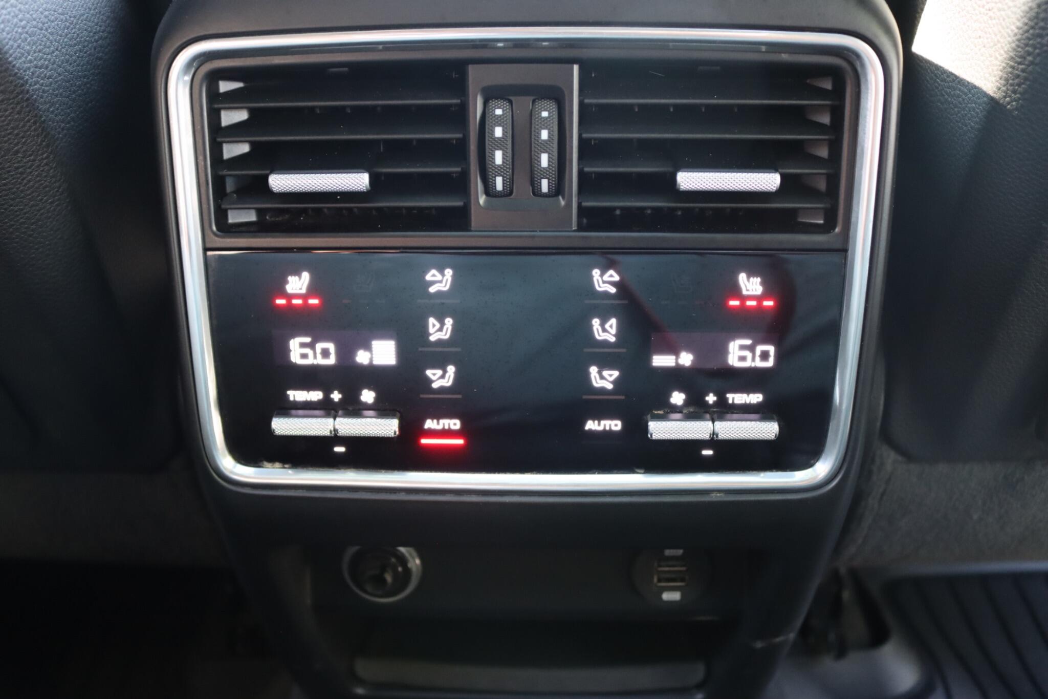 Porsche Cayenne view 55
