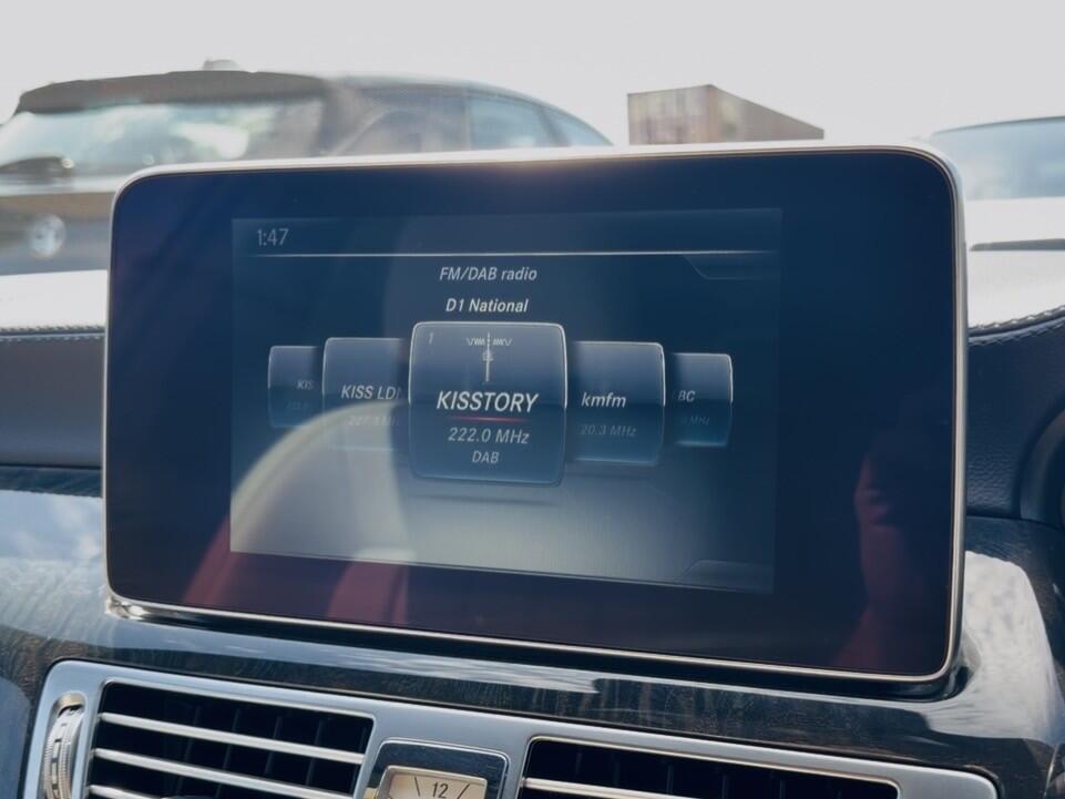 Mercedes-Benz CLS view 19