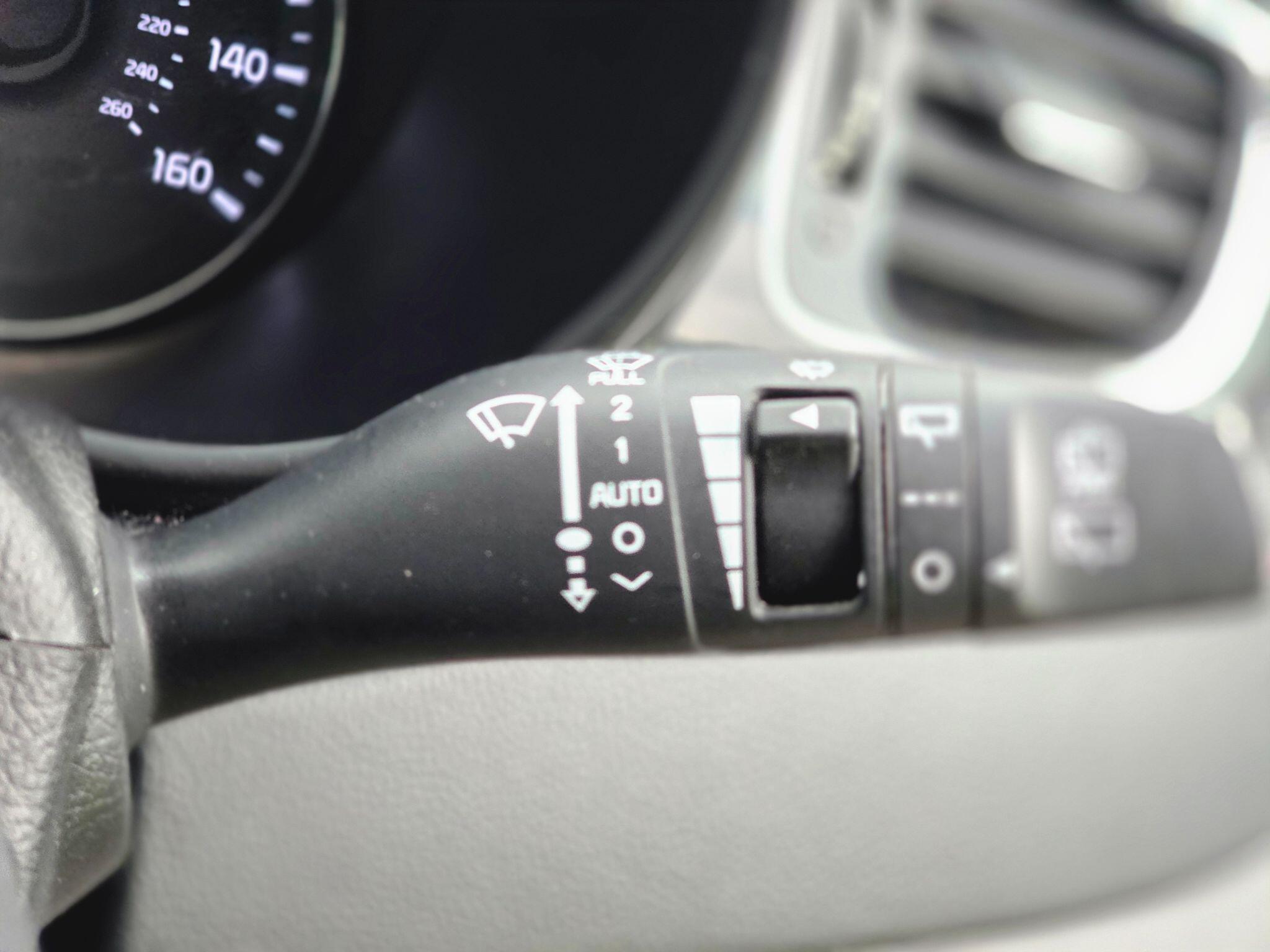 Kia Carens view 36