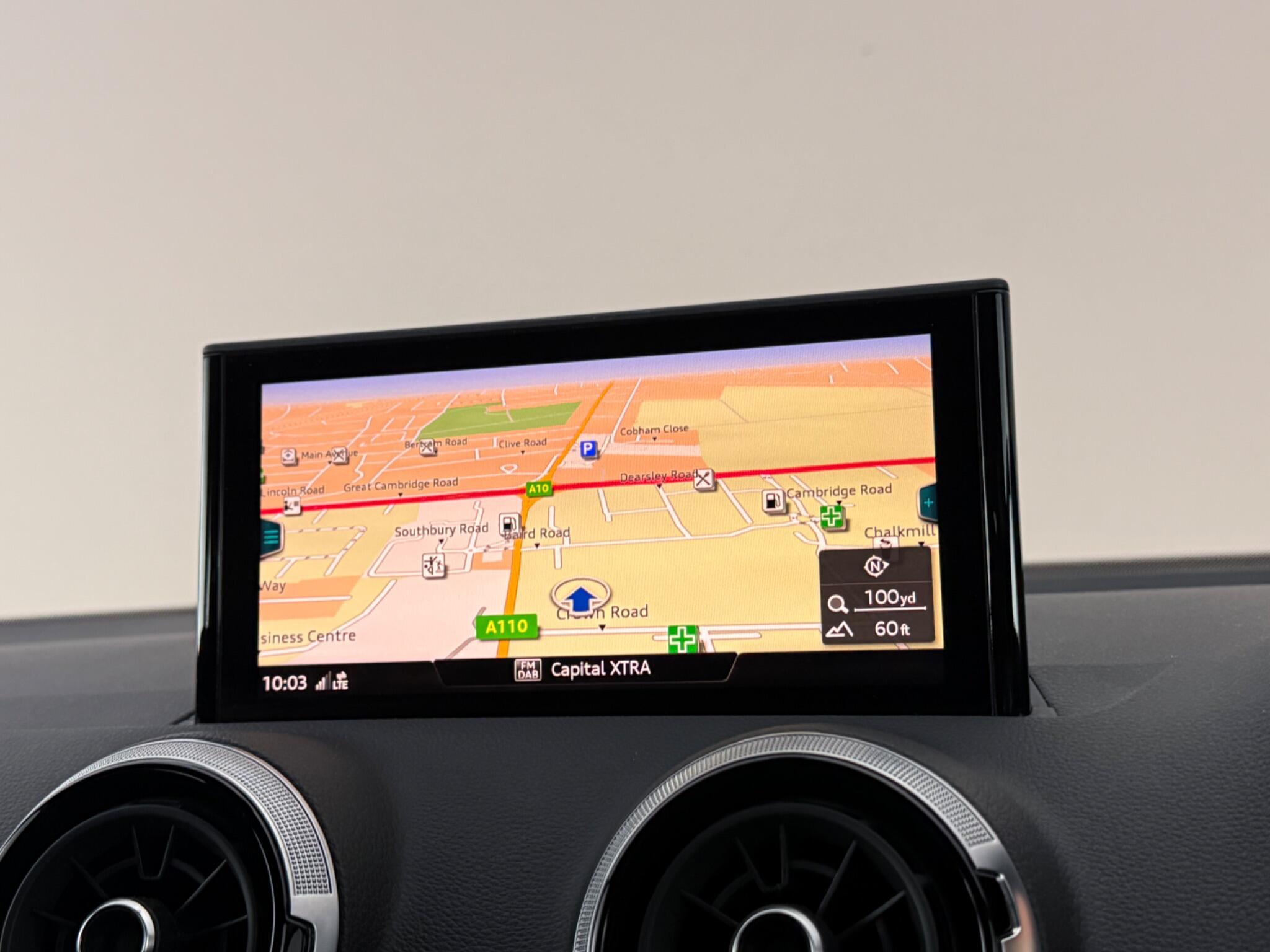 Audi Q2 view 27