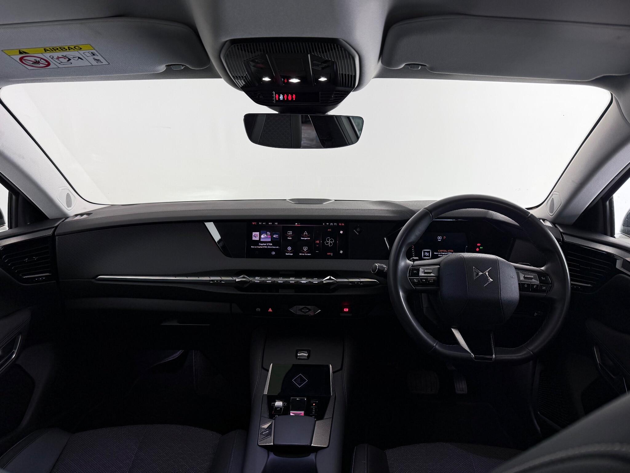 DS Automobiles DS 4 view 15