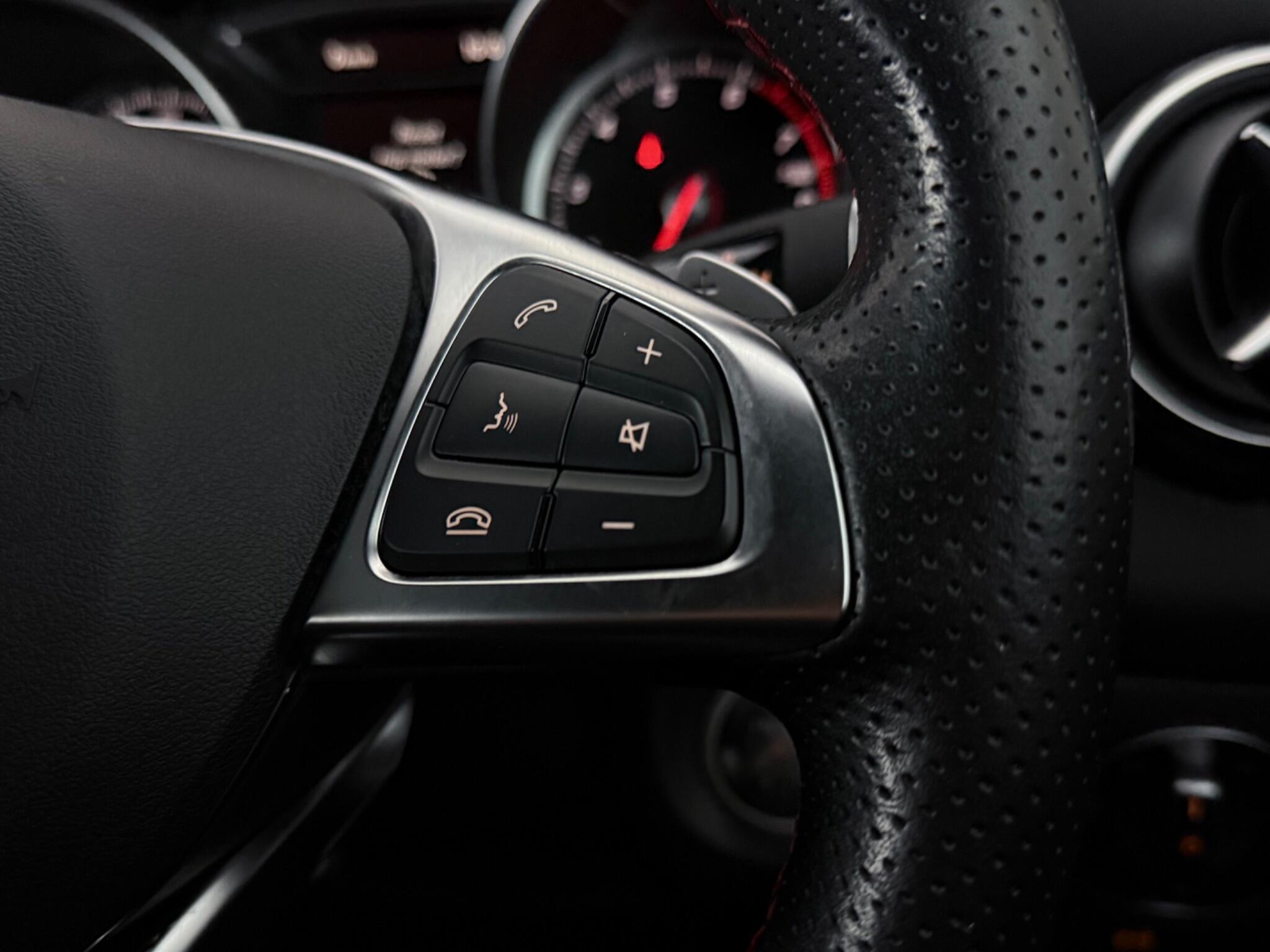 Mercedes-Benz Gla view 17
