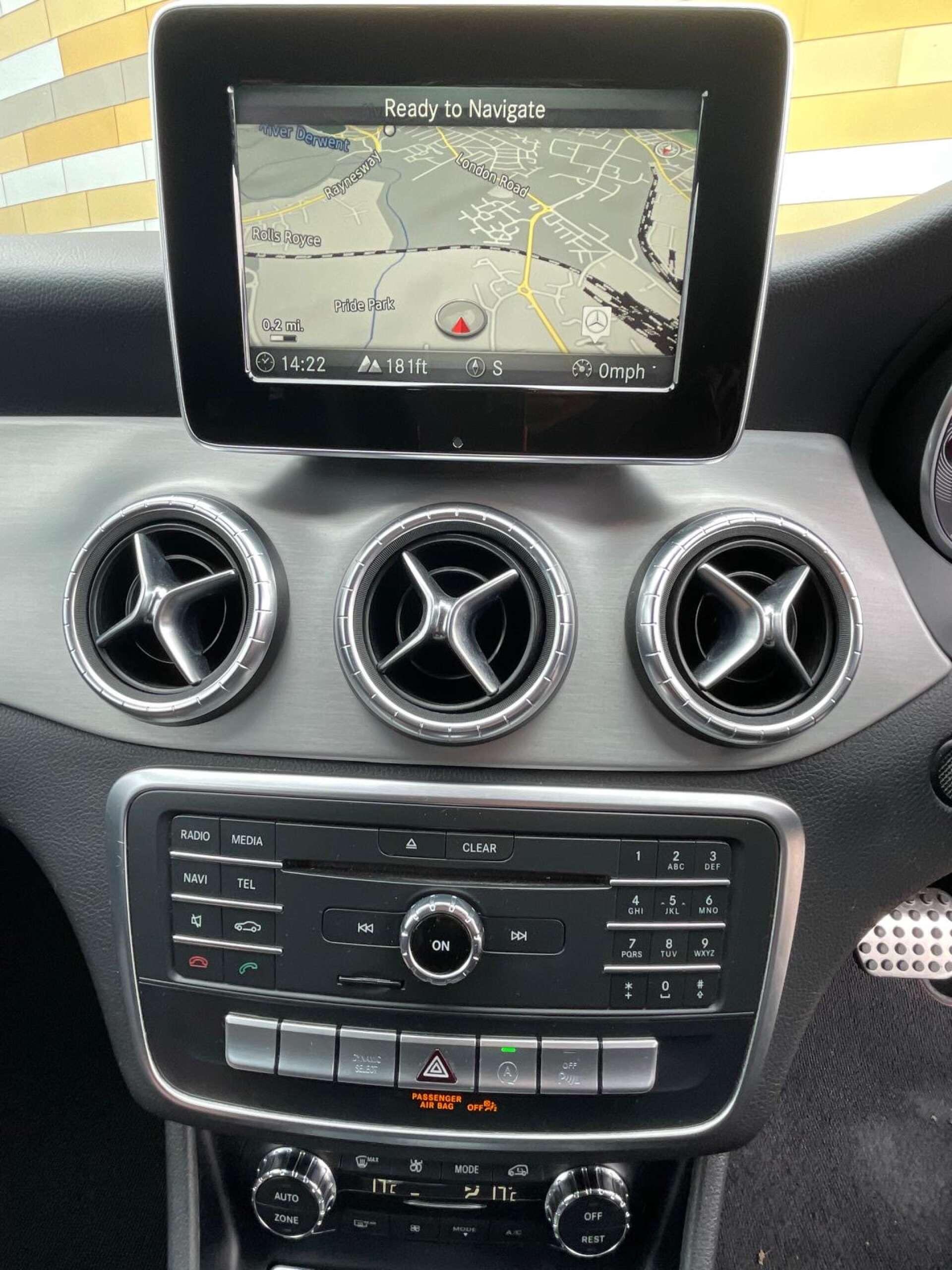 Mercedes-Benz Cla view 42