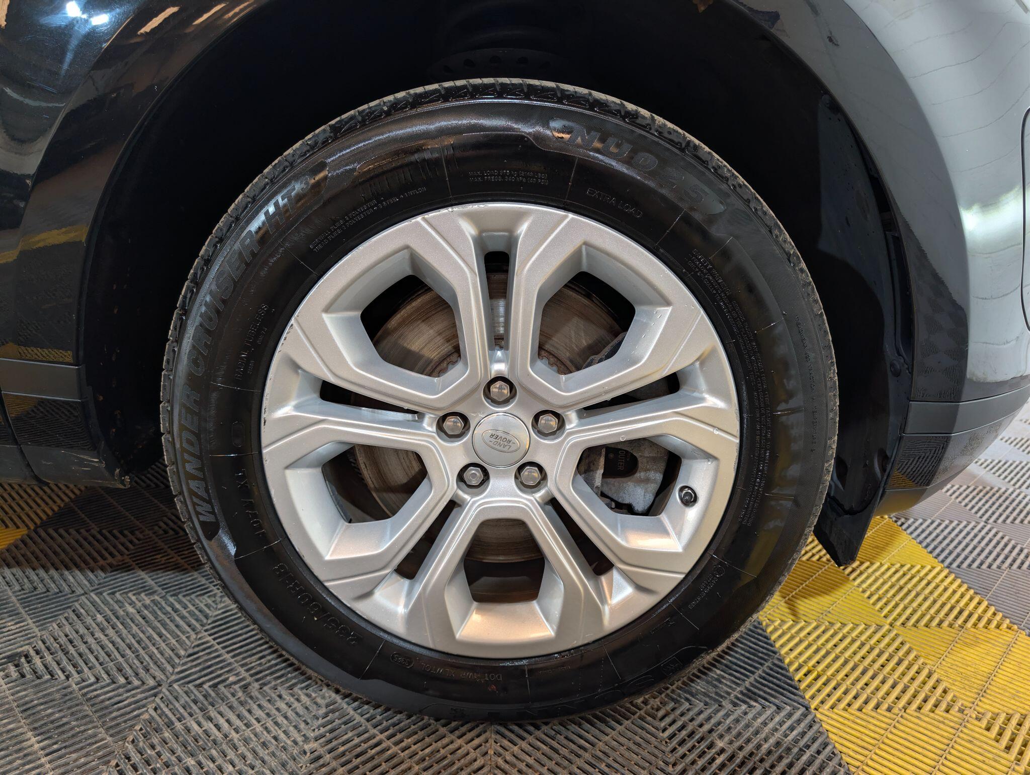 Land Rover Range Rover Evoque view 24