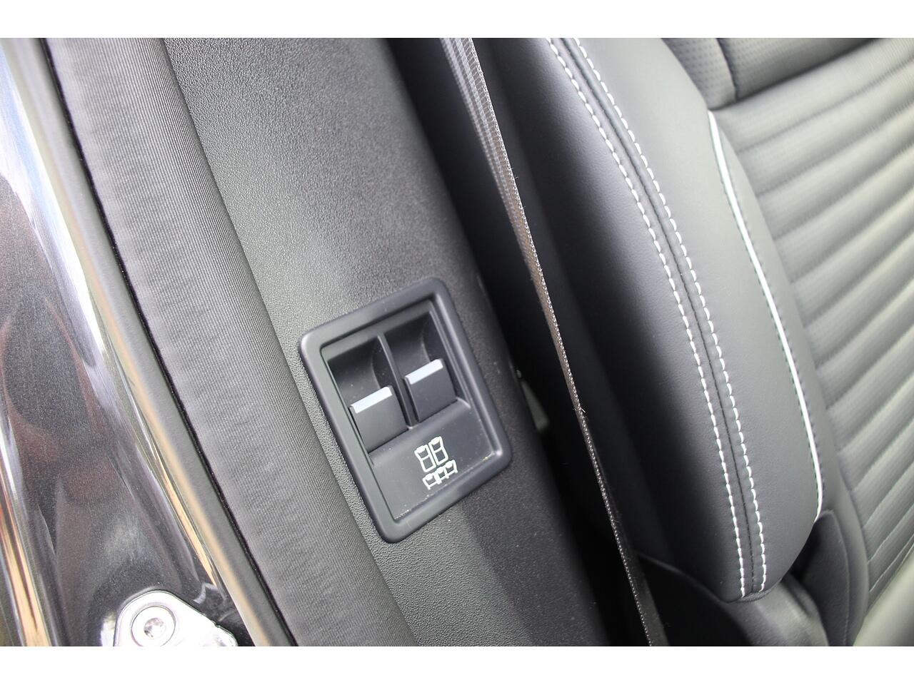 Land Rover Discovery view 58