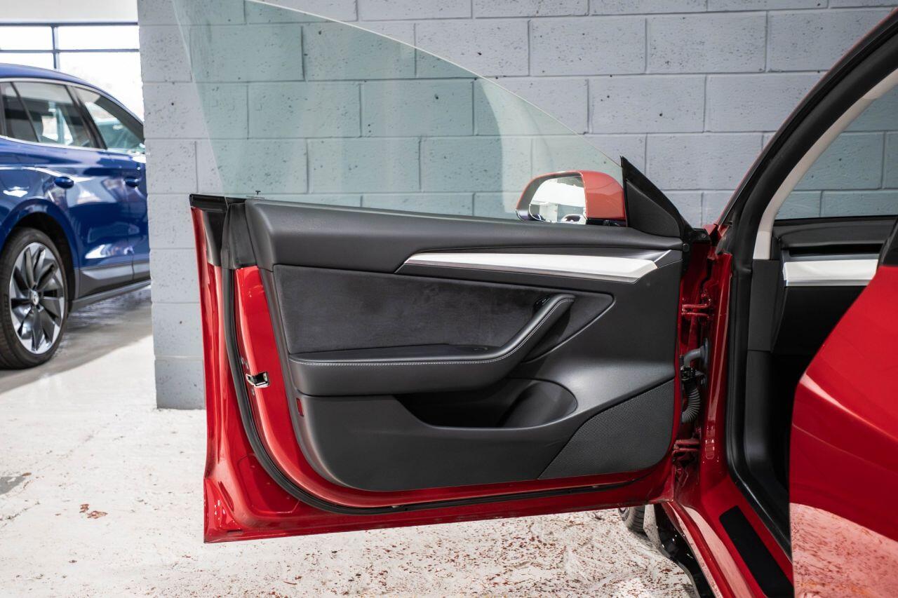 Tesla Model 3 view 13