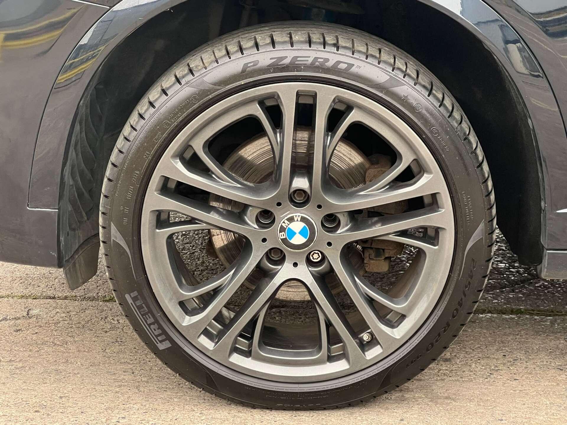 BMW X3 view 13