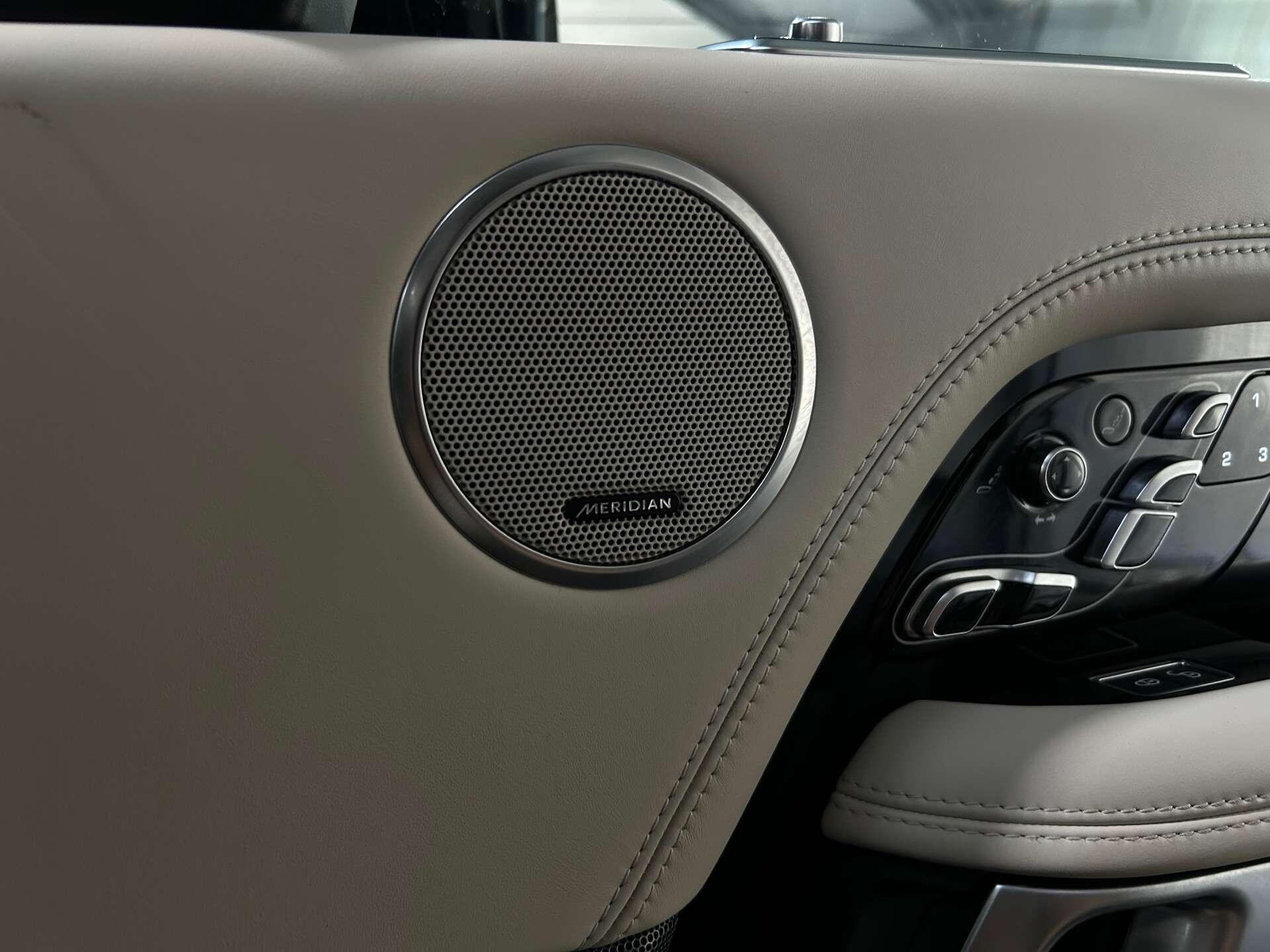 Land Rover Range Rover view 29