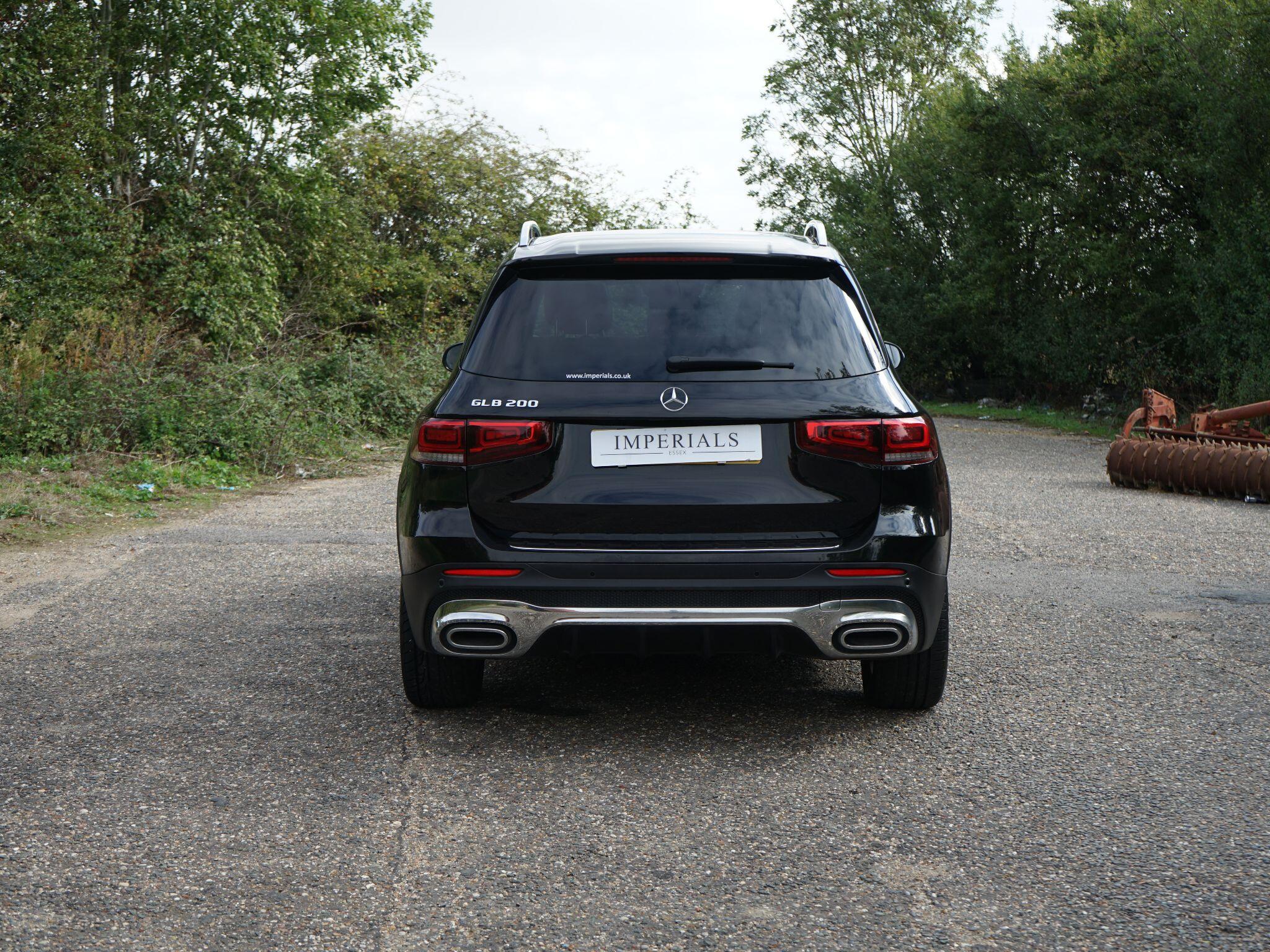 Mercedes-Benz GLB view 11