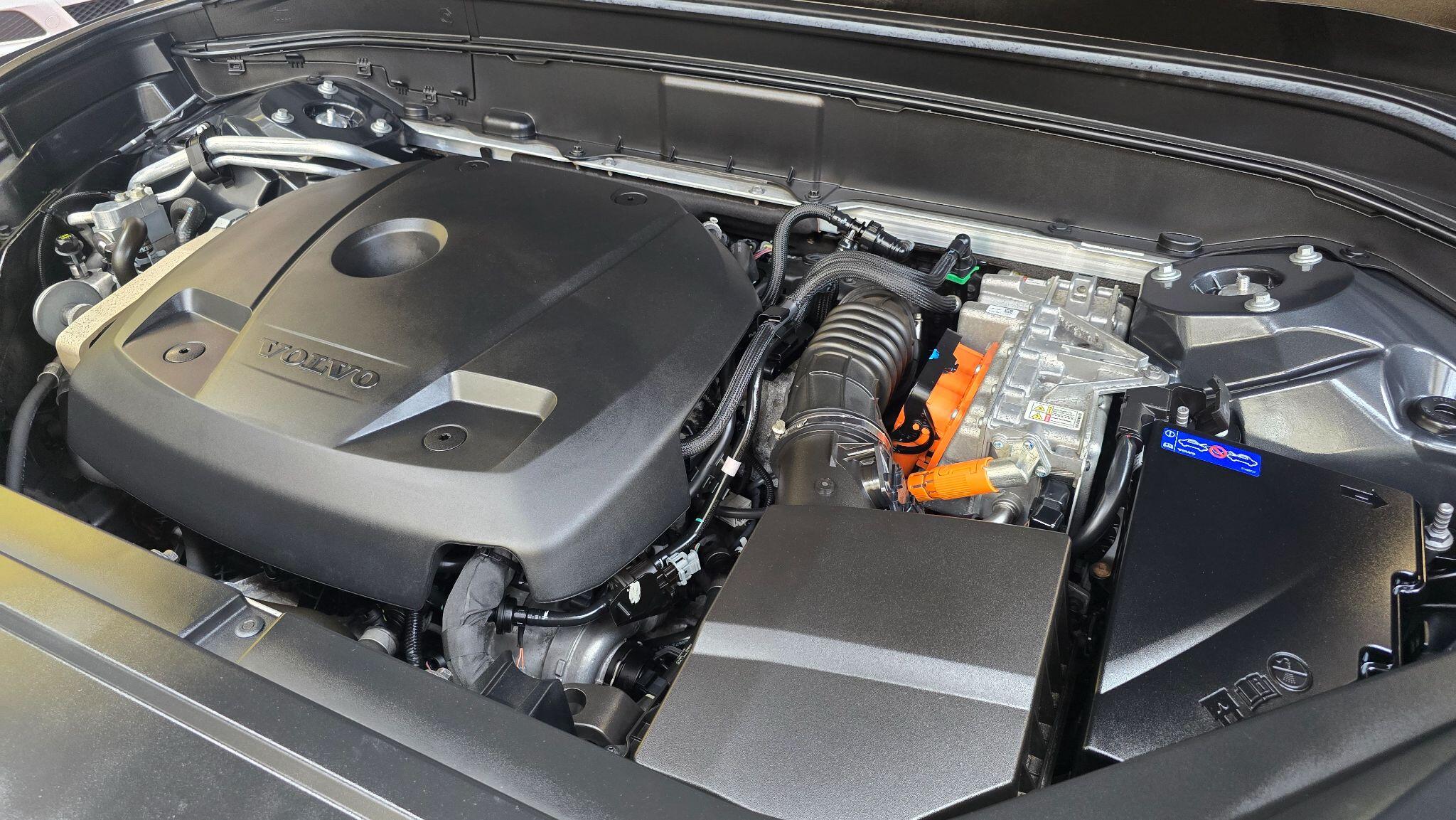 Volvo XC90 view 61