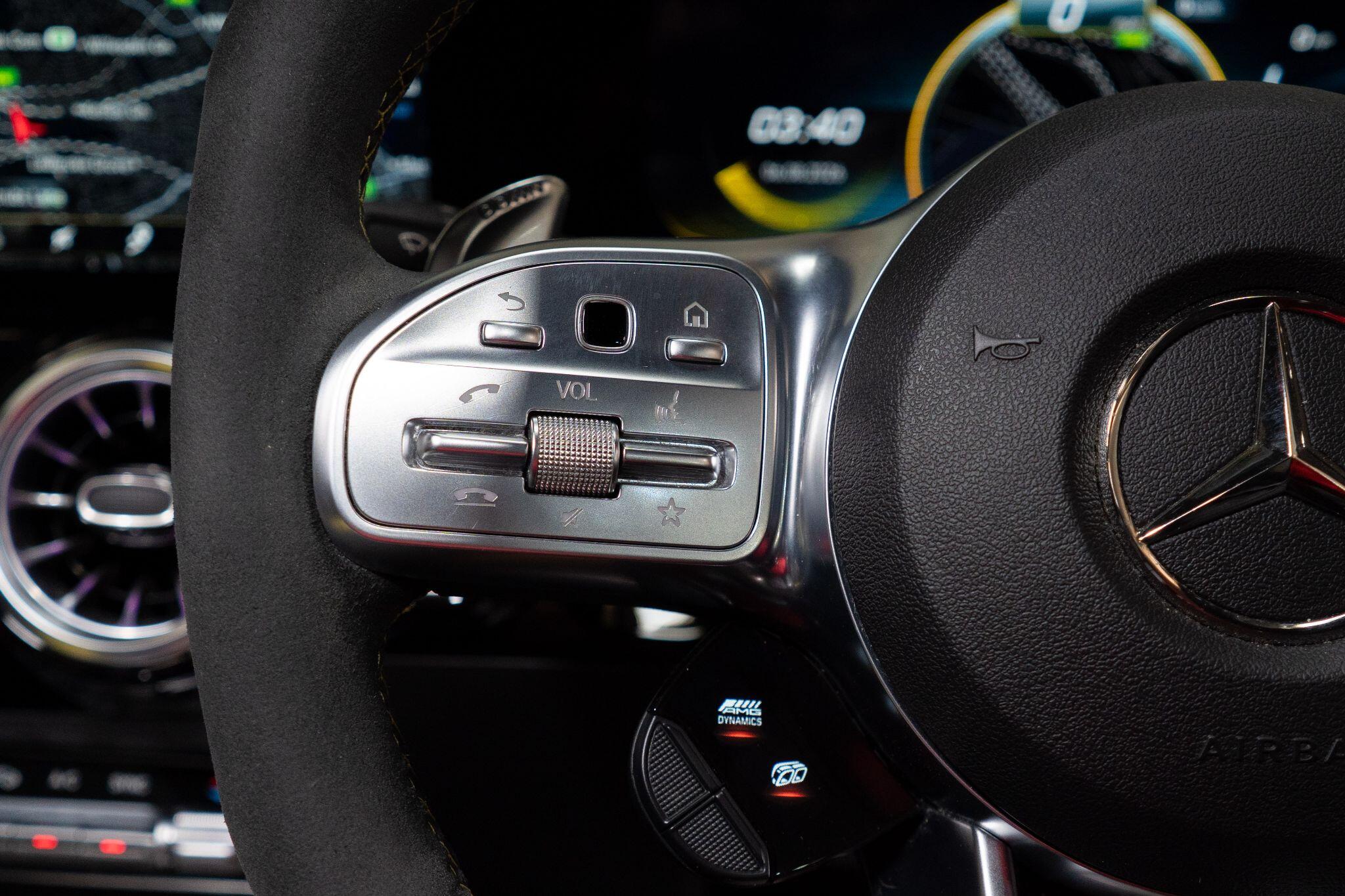 Mercedes-Benz Gla view 35