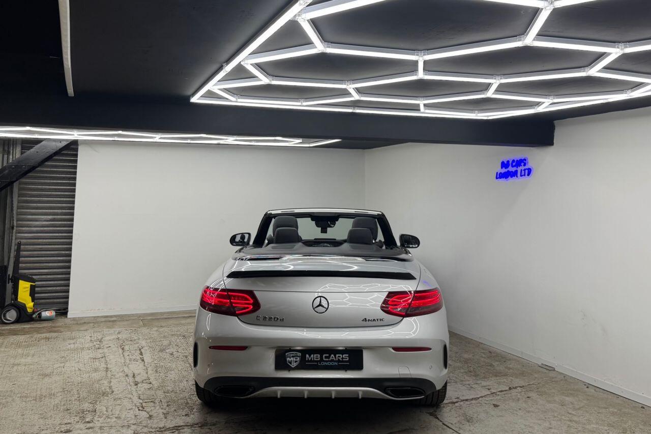 Mercedes-Benz C-Class view 35