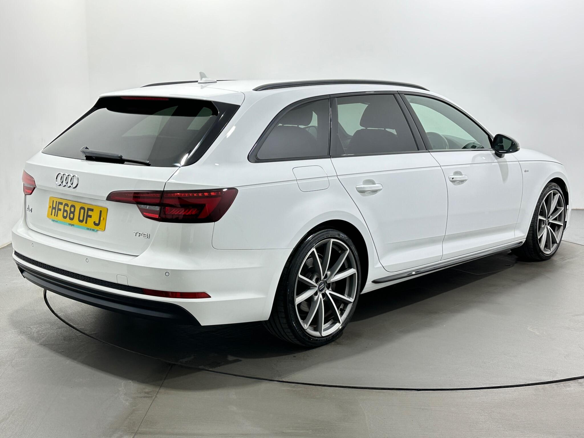 Audi A4 view 8