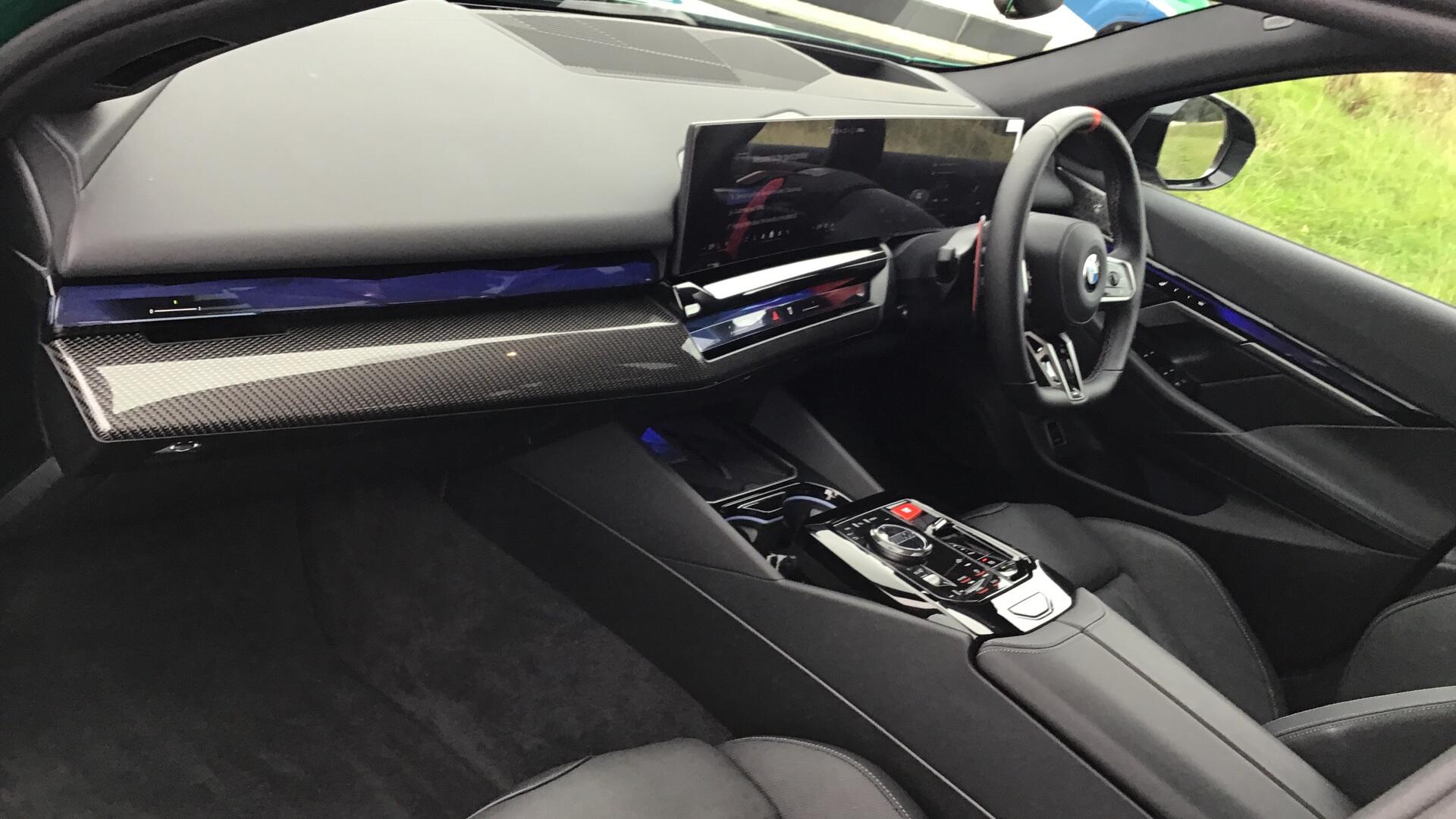 BMW M5 view 7