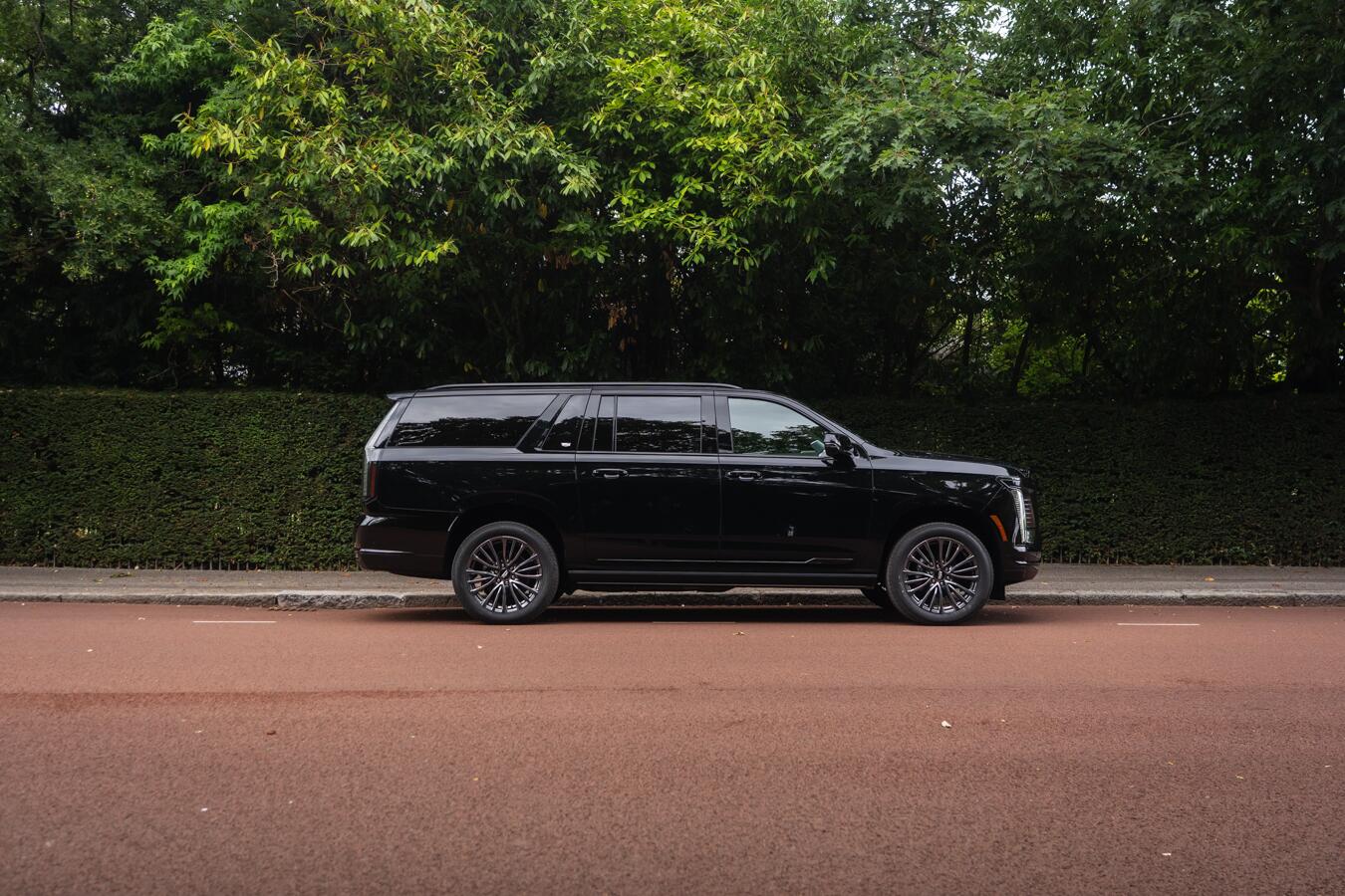 Cadillac Escalade view 12