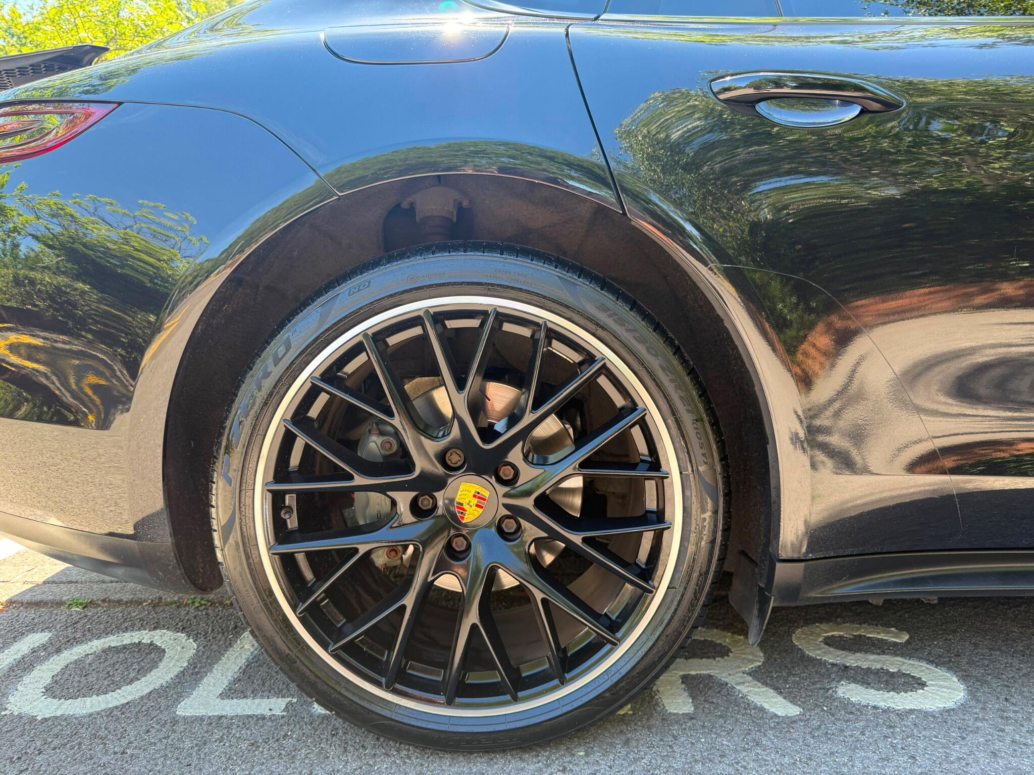 Porsche Panamera view 32