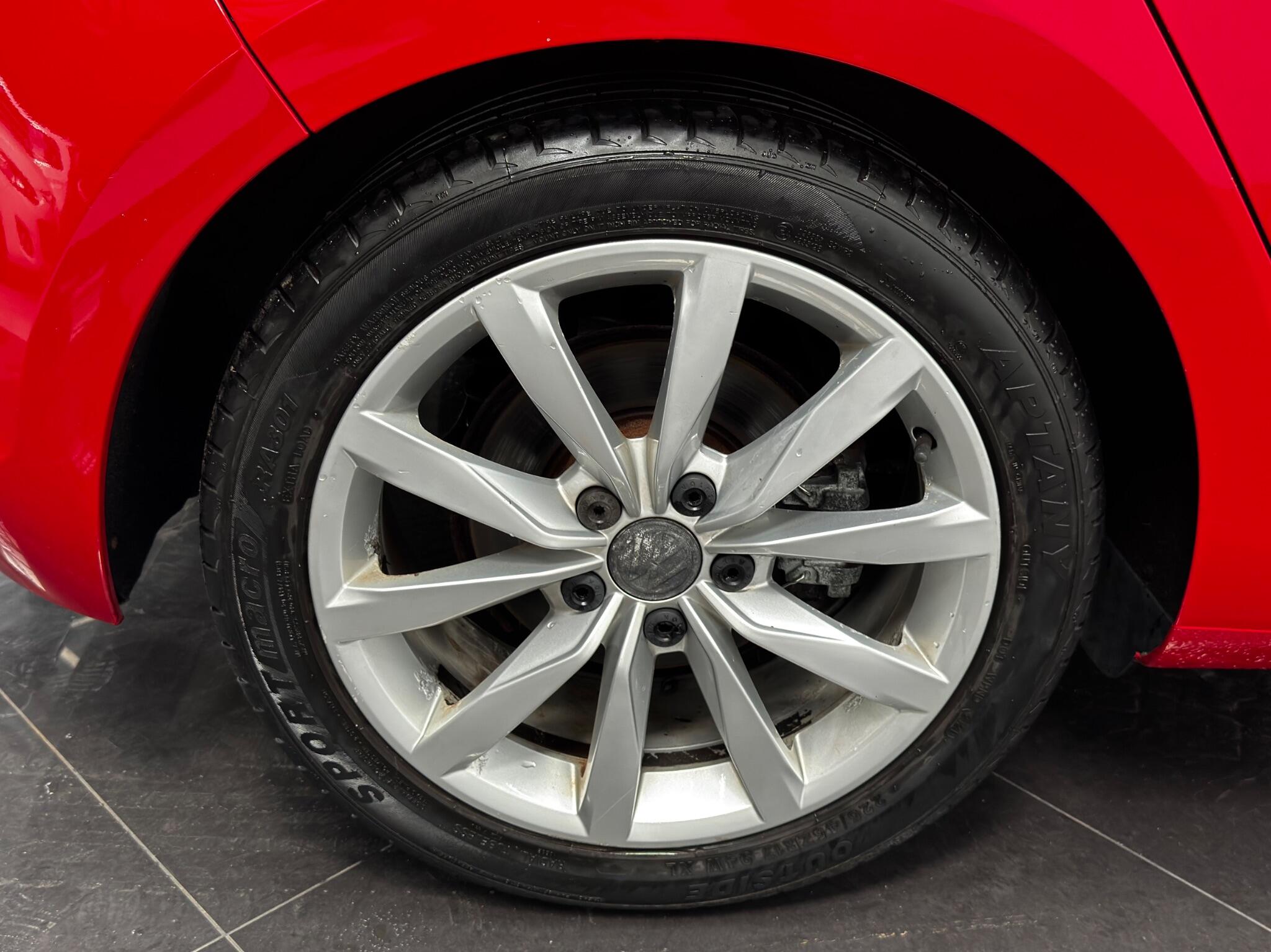 Volkswagen Golf view 63
