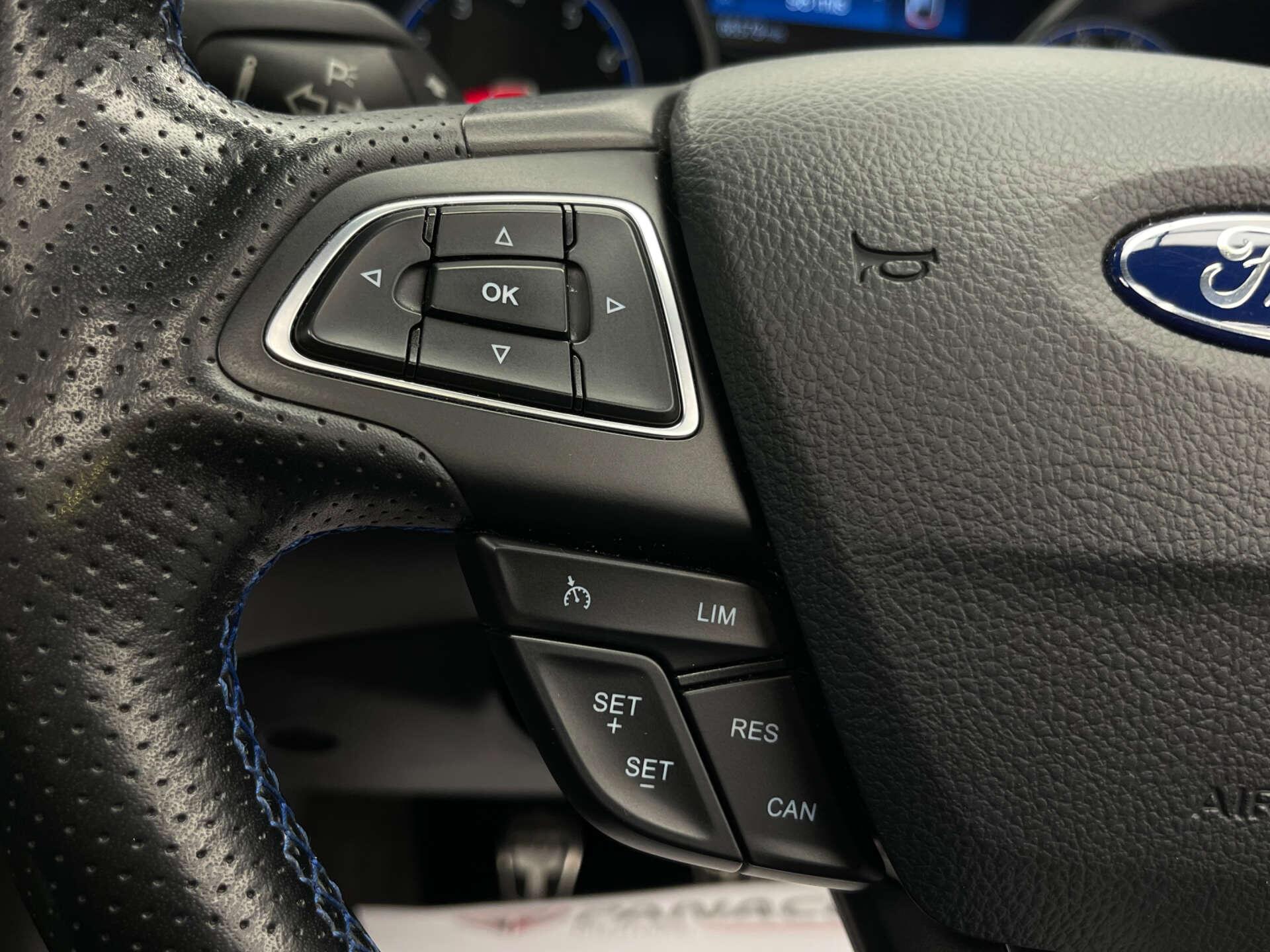 Ford Focus view 20