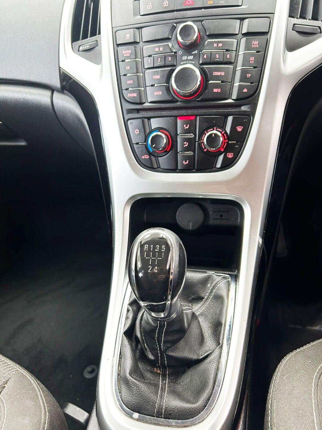 Vauxhall Astra view 13