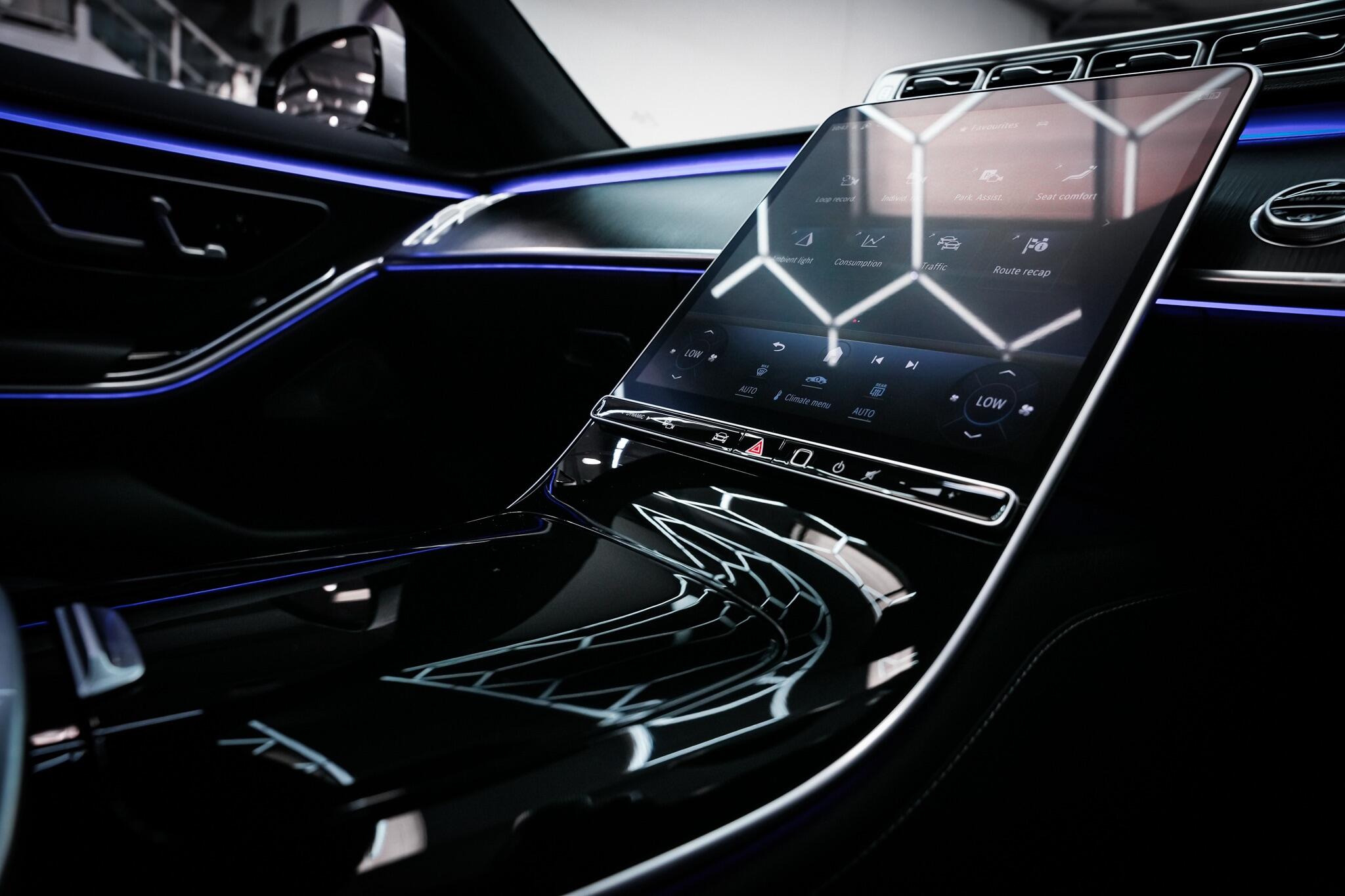 Mercedes-Benz S-Class view 49