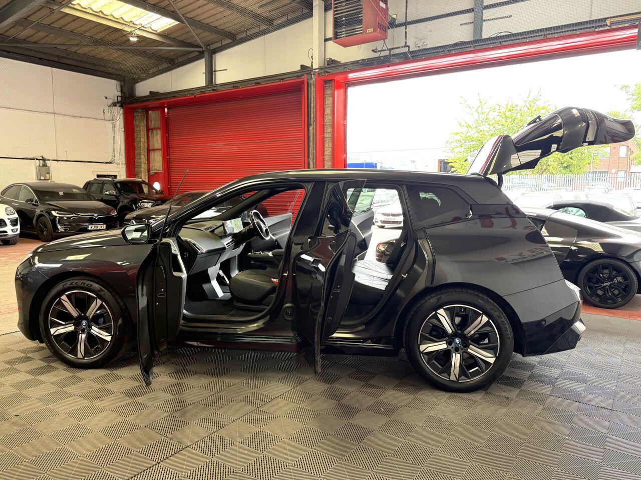 BMW Ix view 11