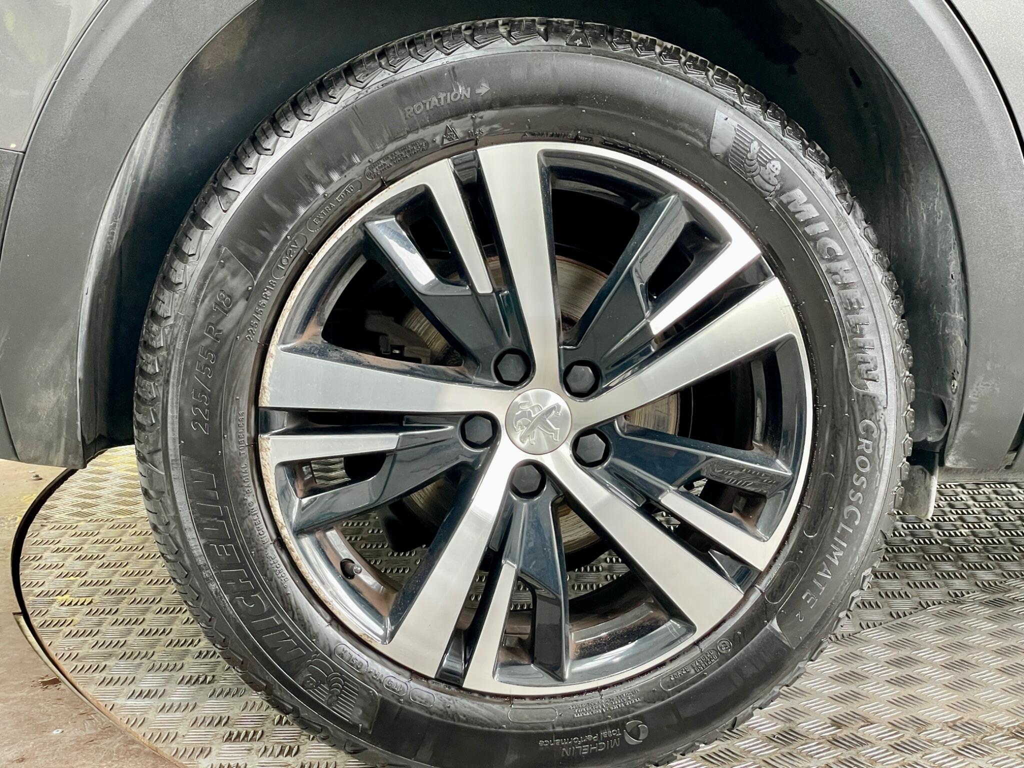 Peugeot 5008 view 13