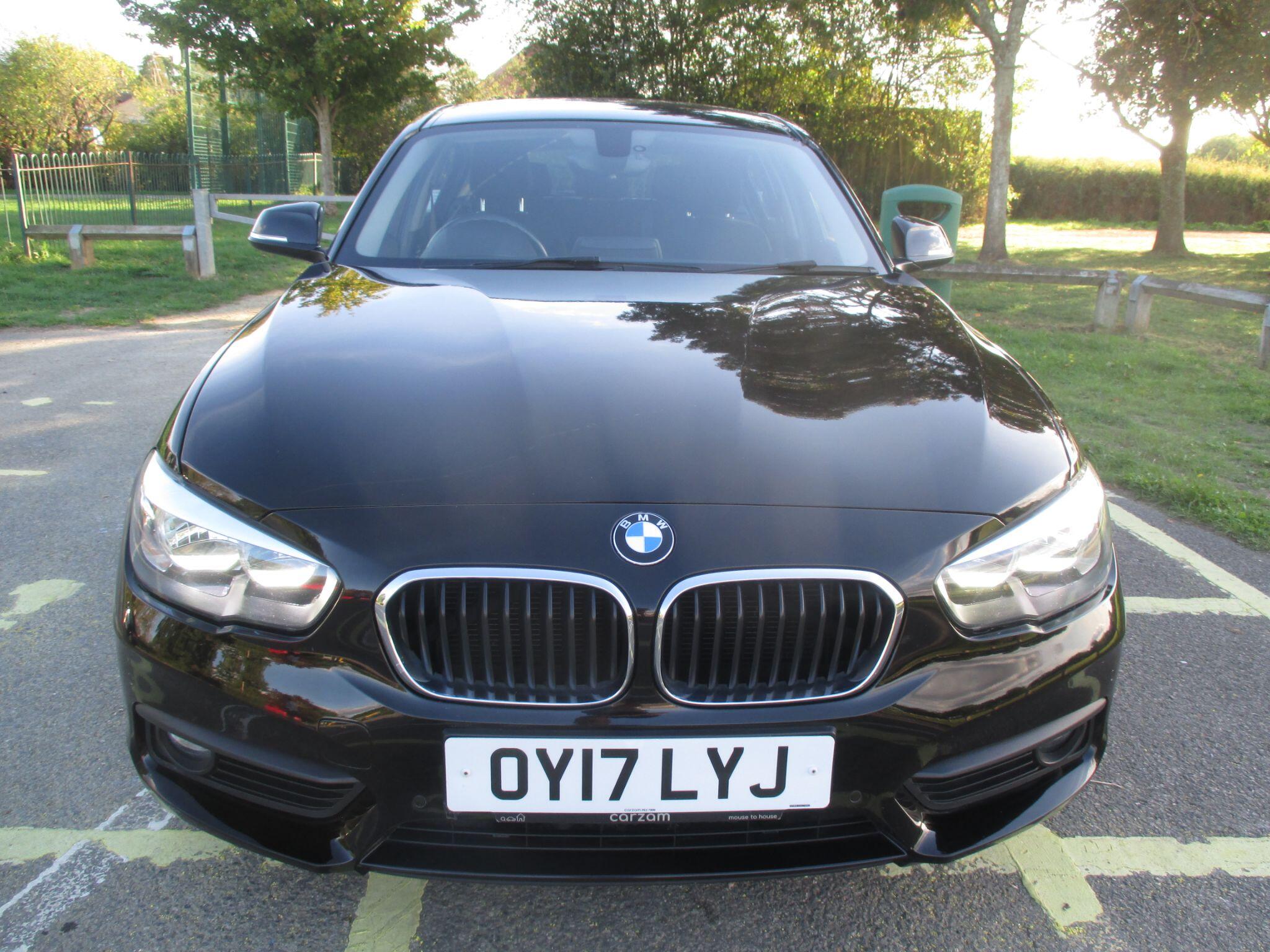 BMW 1 Series view 21